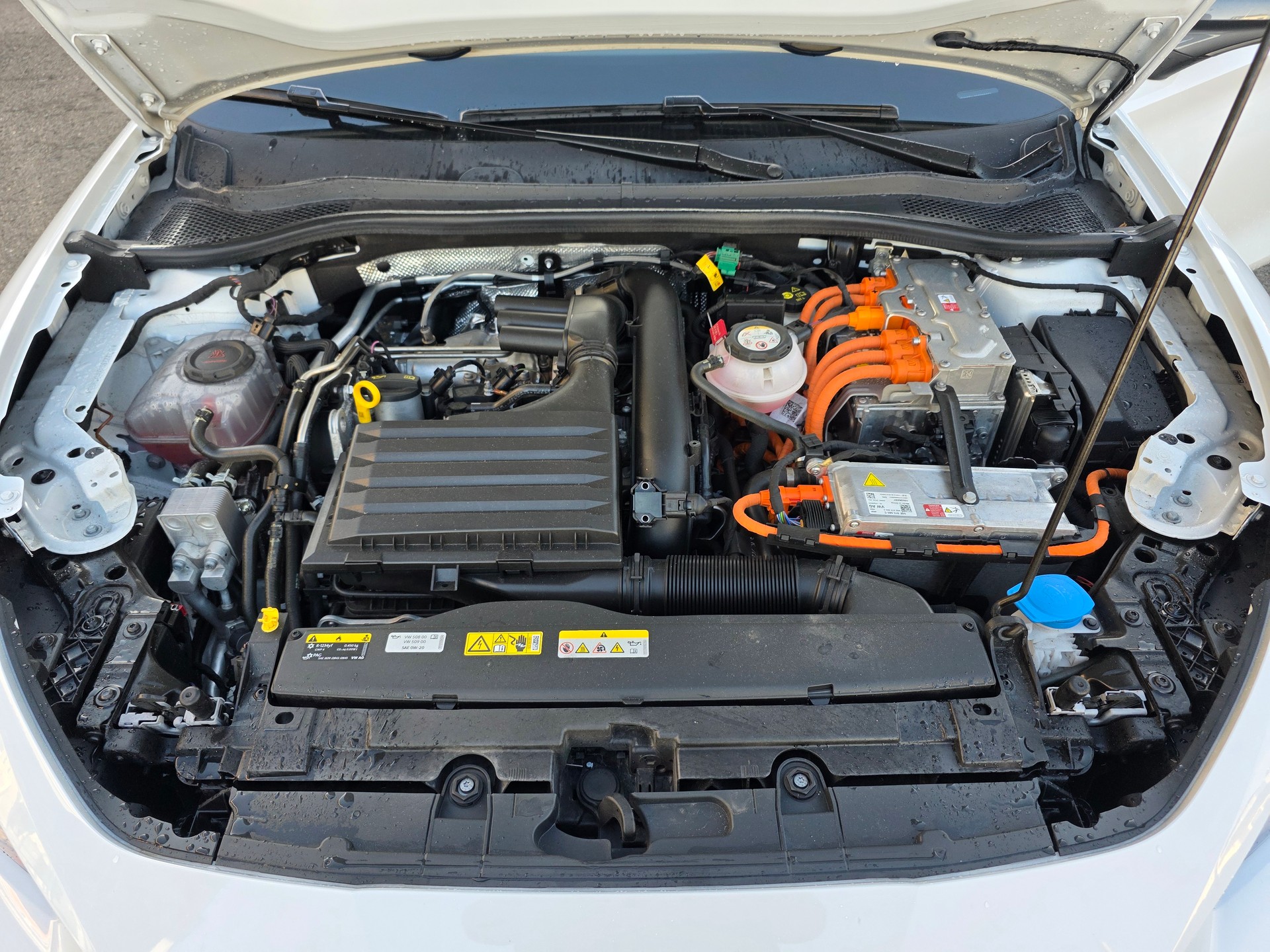 CUPRA LEON ST 1.4 e-HYBRID pHEV DSG-image-14