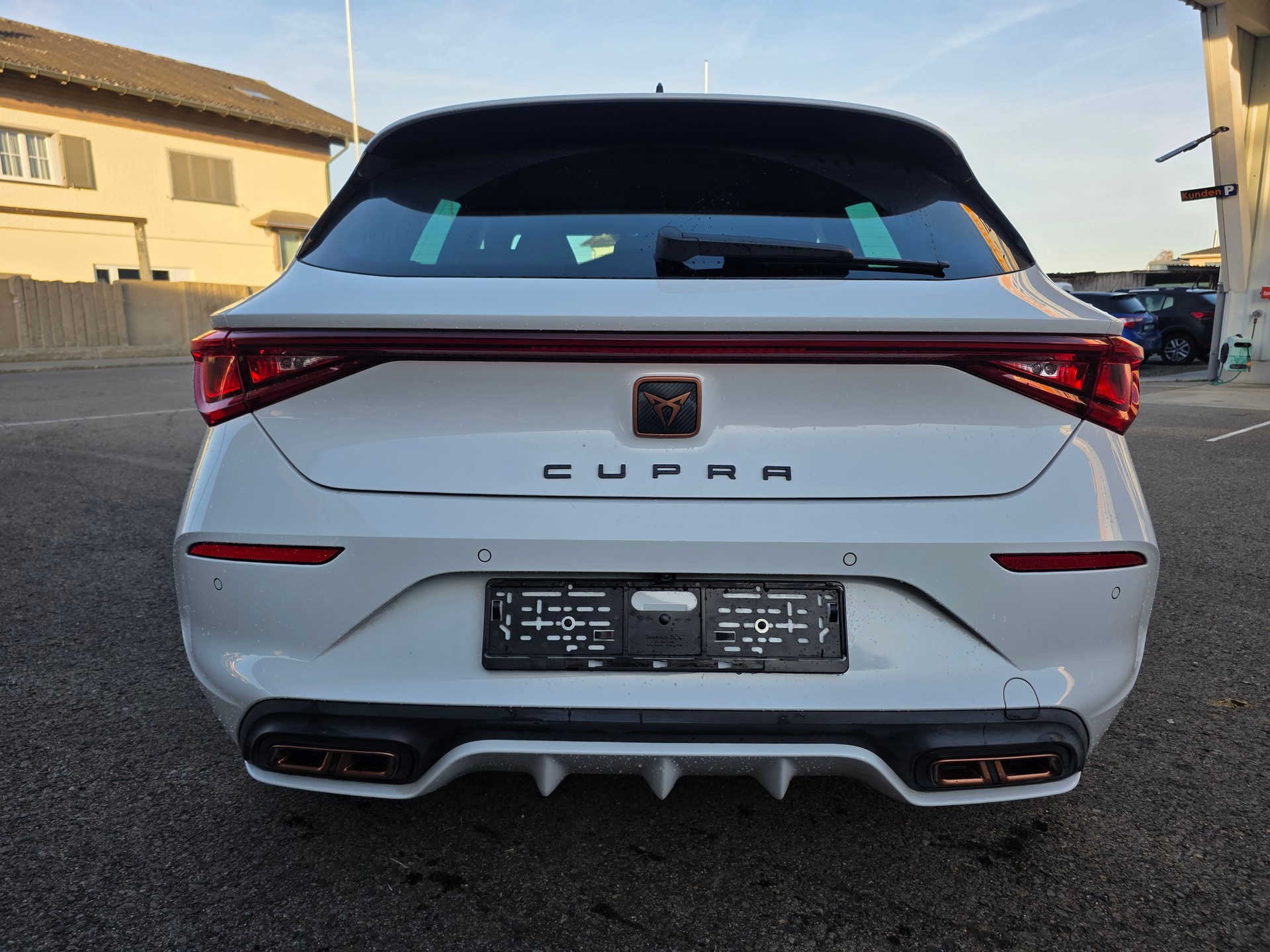 CUPRA LEON ST 1.4 e-HYBRID pHEV DSG-image-4