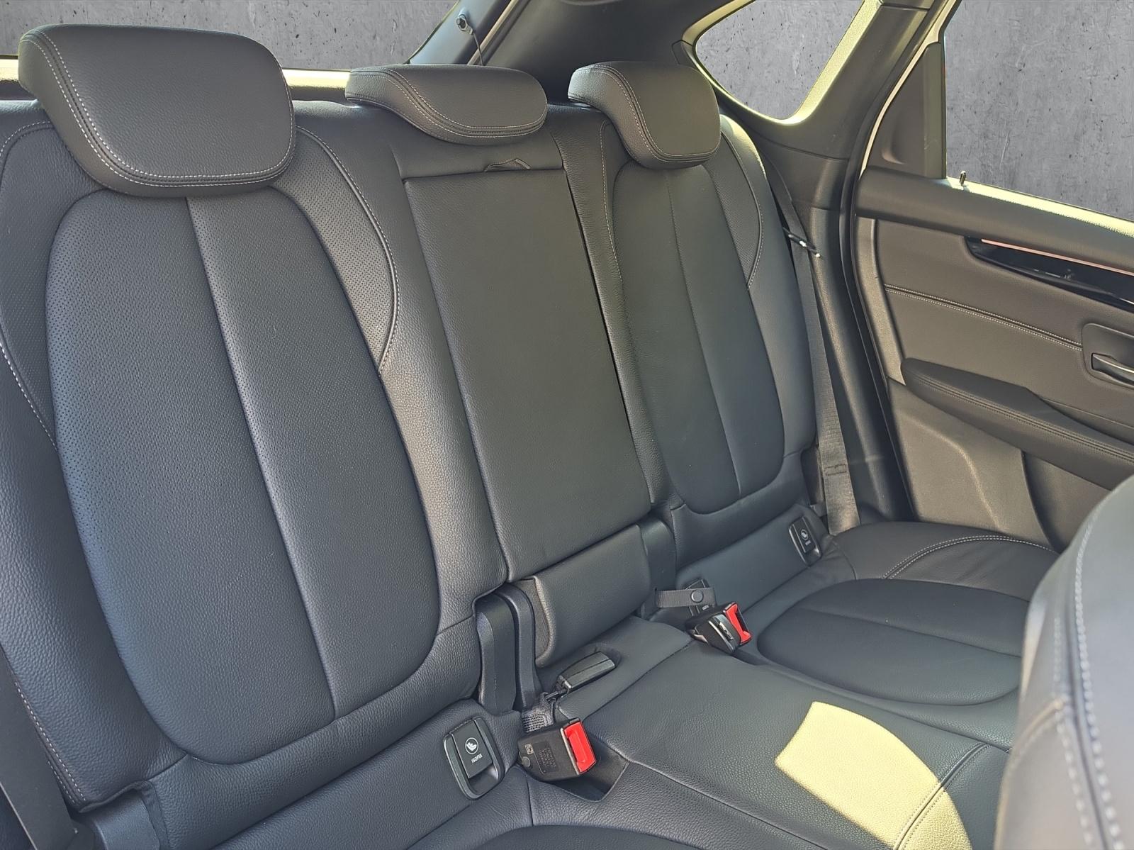 BMW 225xe iPerformance Active Tourer Steptronic M Sport-image-15
