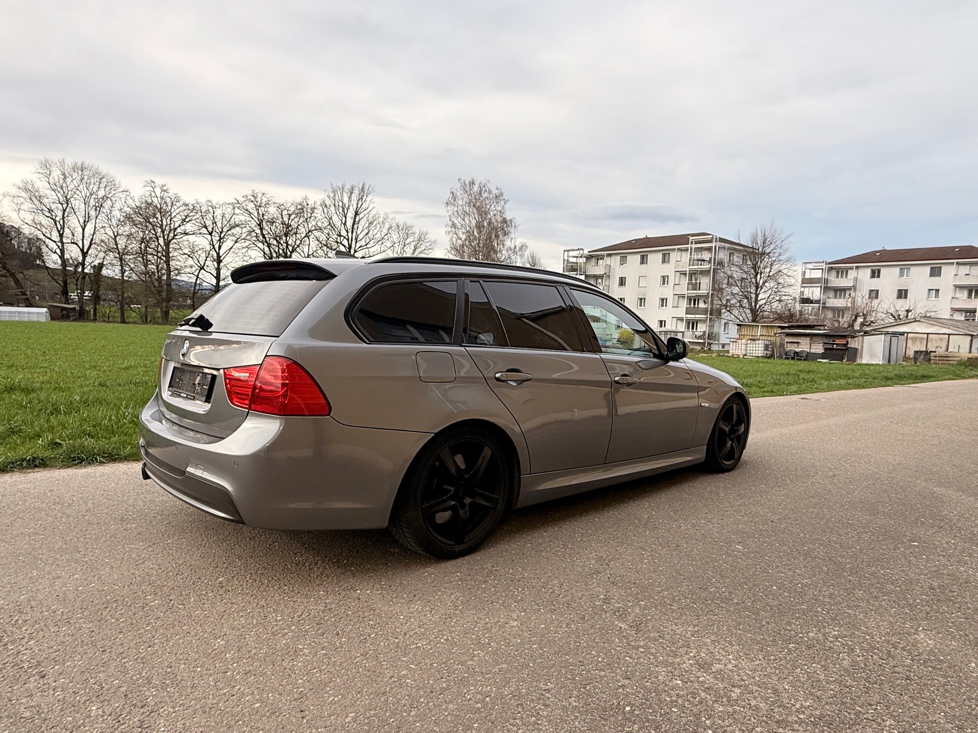 BMW 330d xDrive Touring Steptronic-image-4