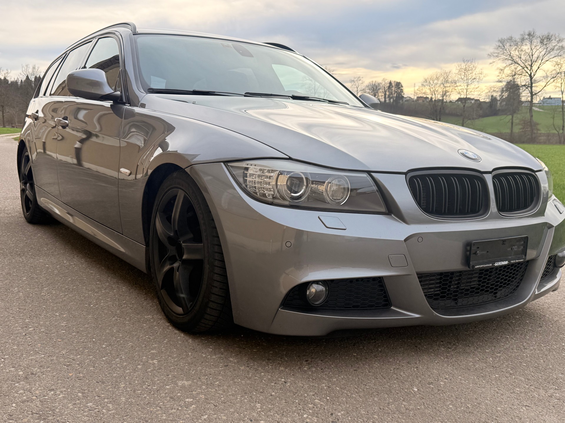 BMW 330d xDrive Touring Steptronic-image-8