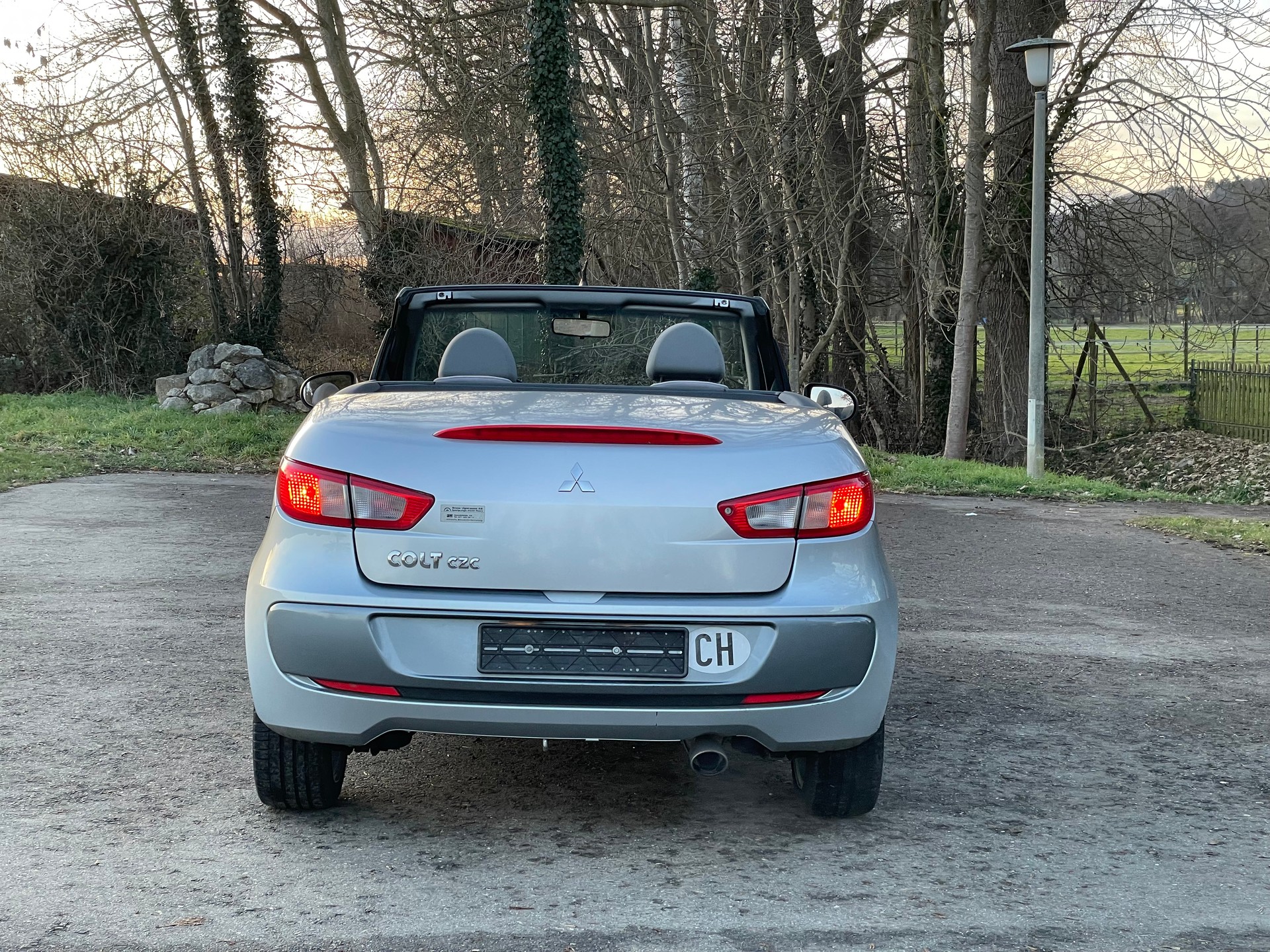 MITSUBISHI Colt Cabriolet 1.5 16V Invite ab MFK 01.2026-showroom-element-3