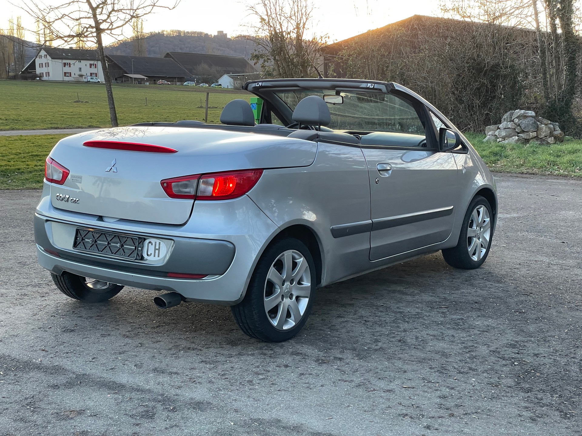 MITSUBISHI Colt Cabriolet 1.5 16V Invite ab MFK 01.2026-image-4