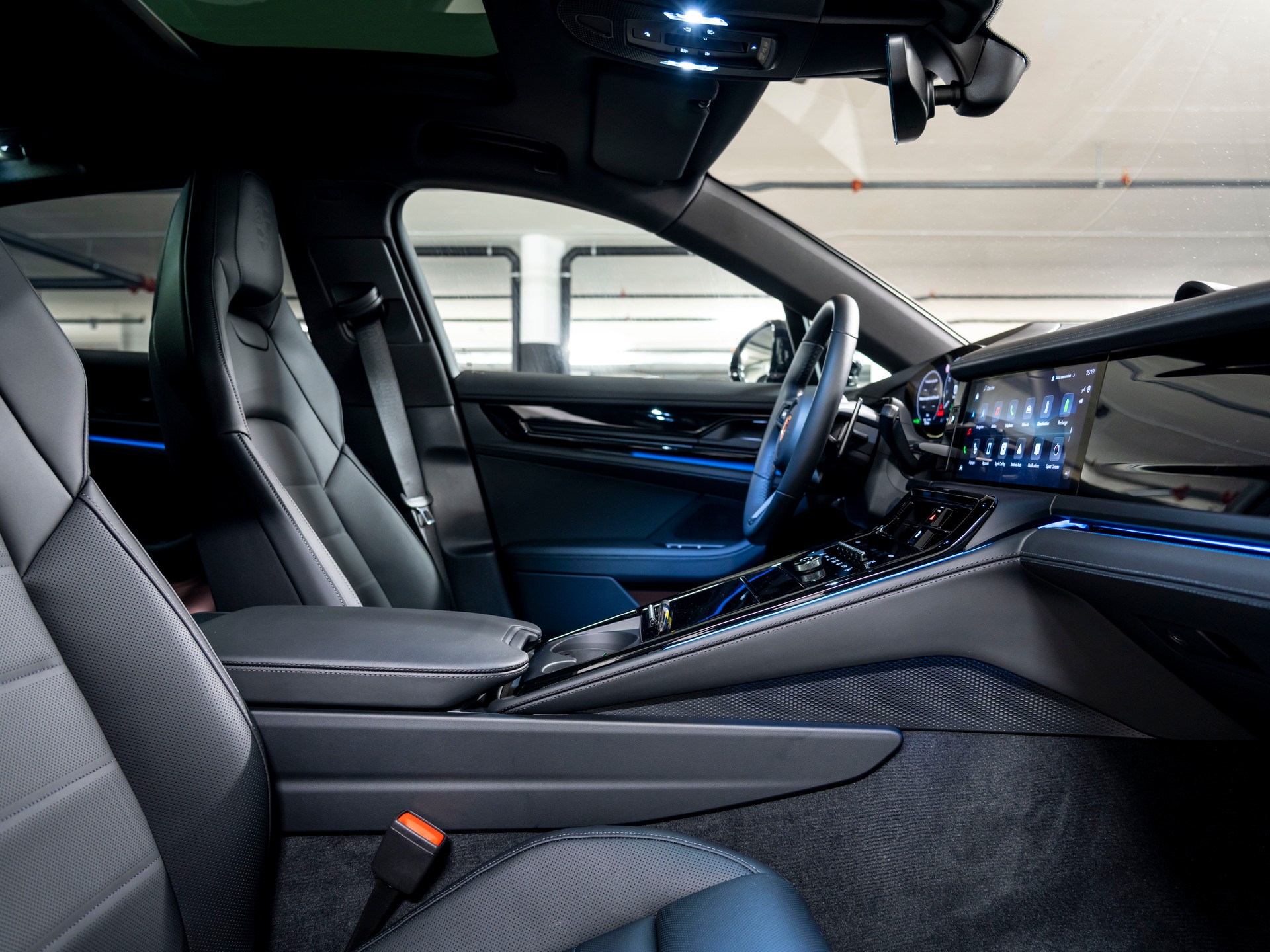PORSCHE Panamera 4 E-Hybrid PDK-image-26