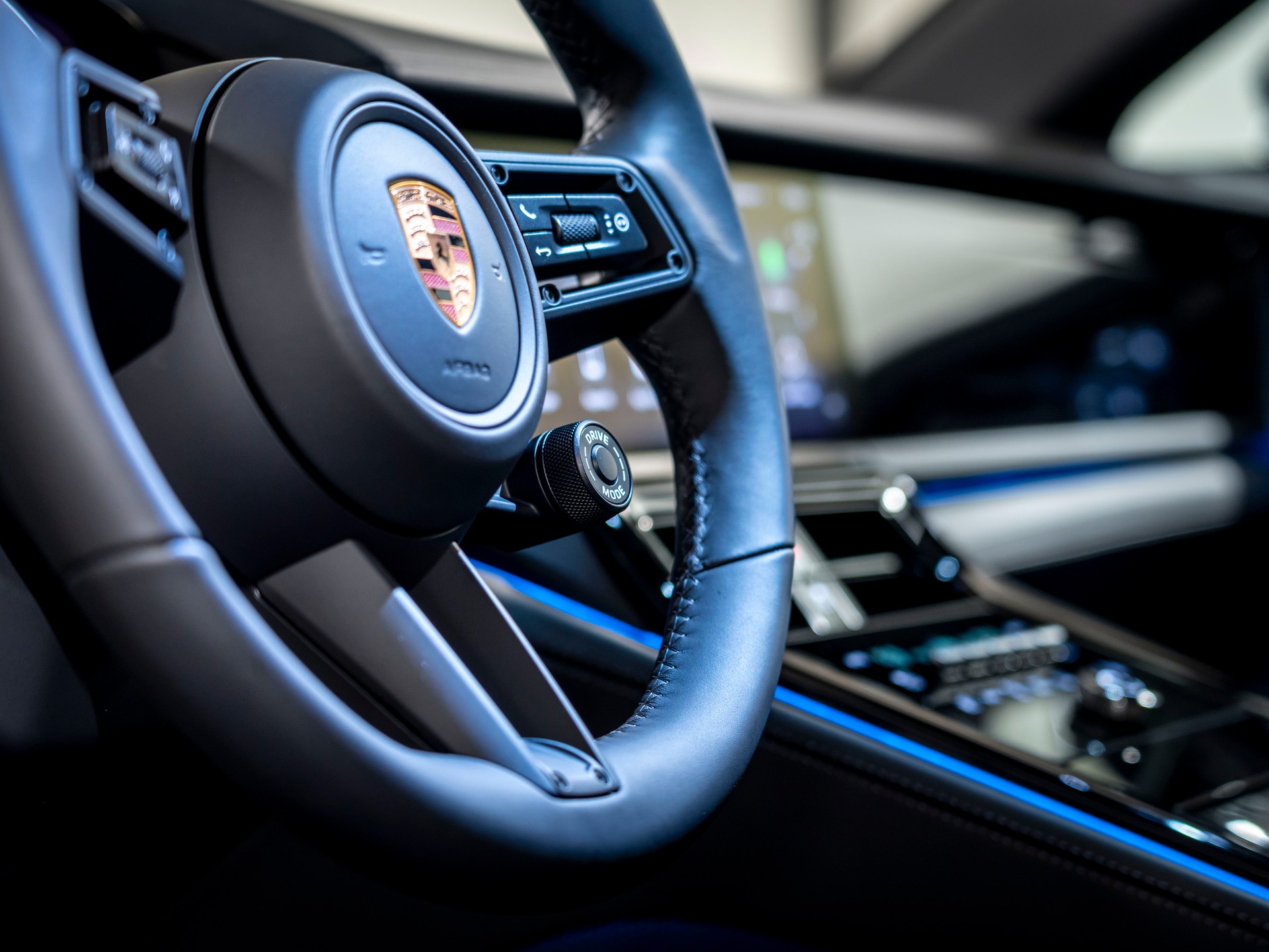 PORSCHE Panamera 4 E-Hybrid PDK-image-15