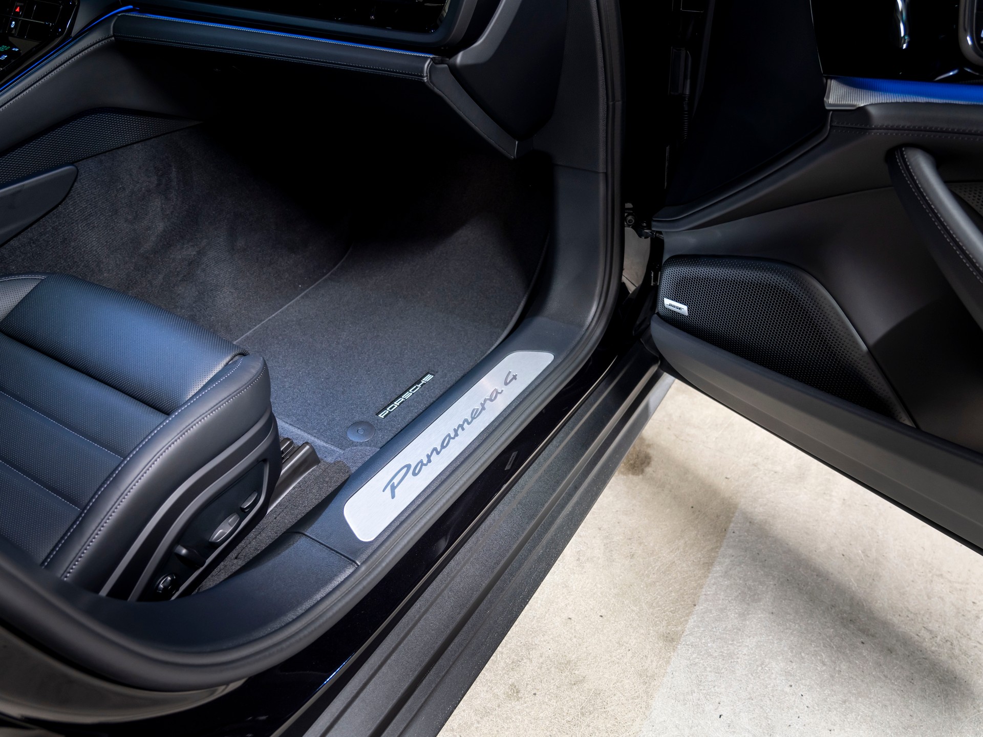 PORSCHE Panamera 4 E-Hybrid PDK-image-21