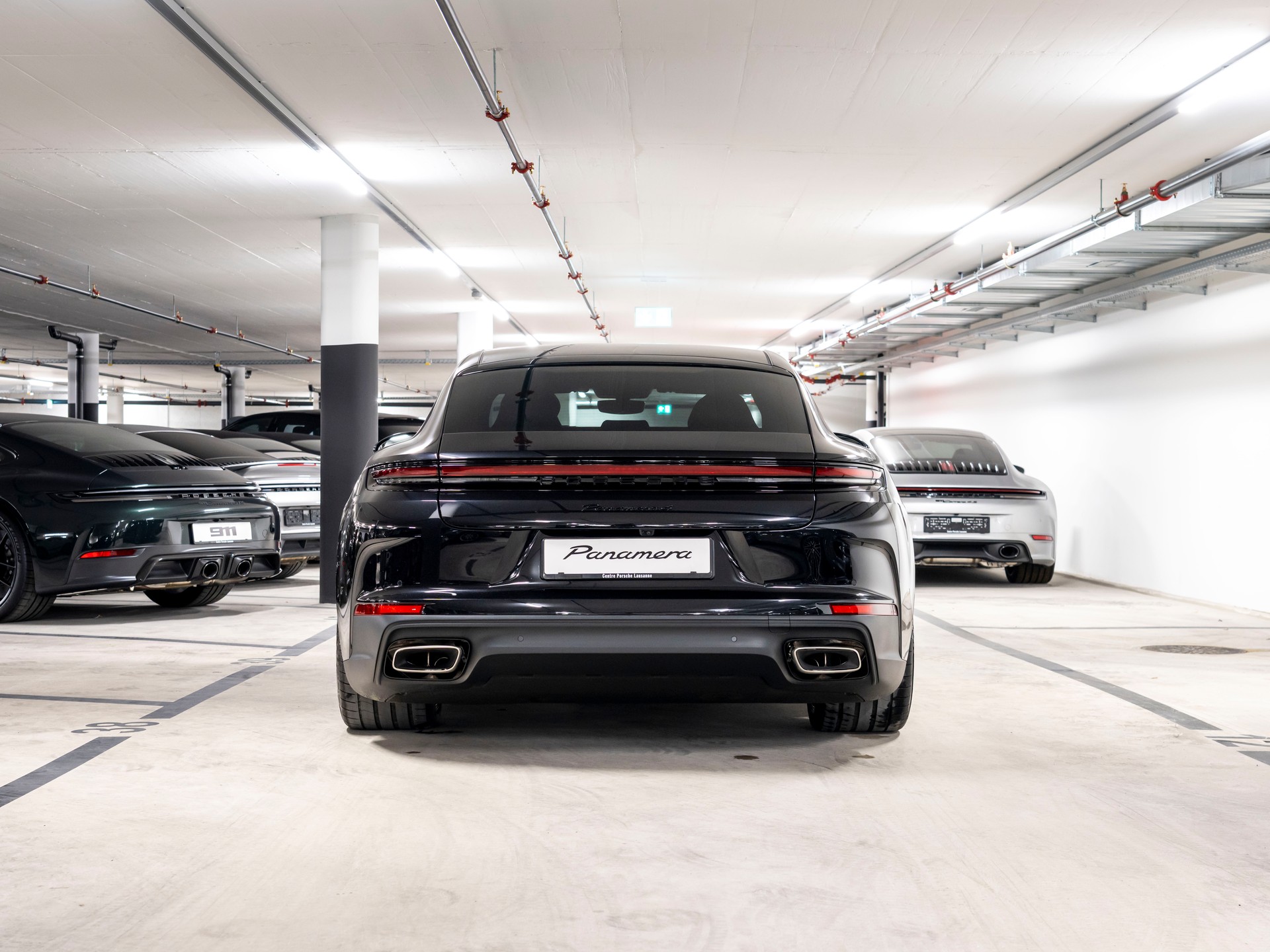PORSCHE Panamera 4 E-Hybrid PDK-image-4
