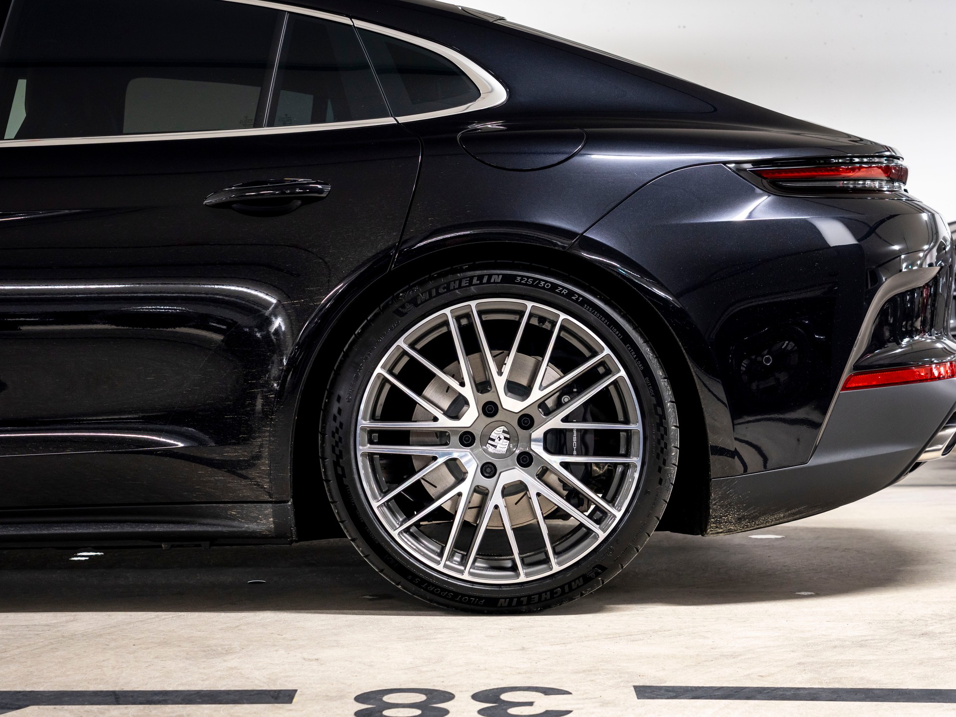 PORSCHE Panamera 4 E-Hybrid PDK-image-6