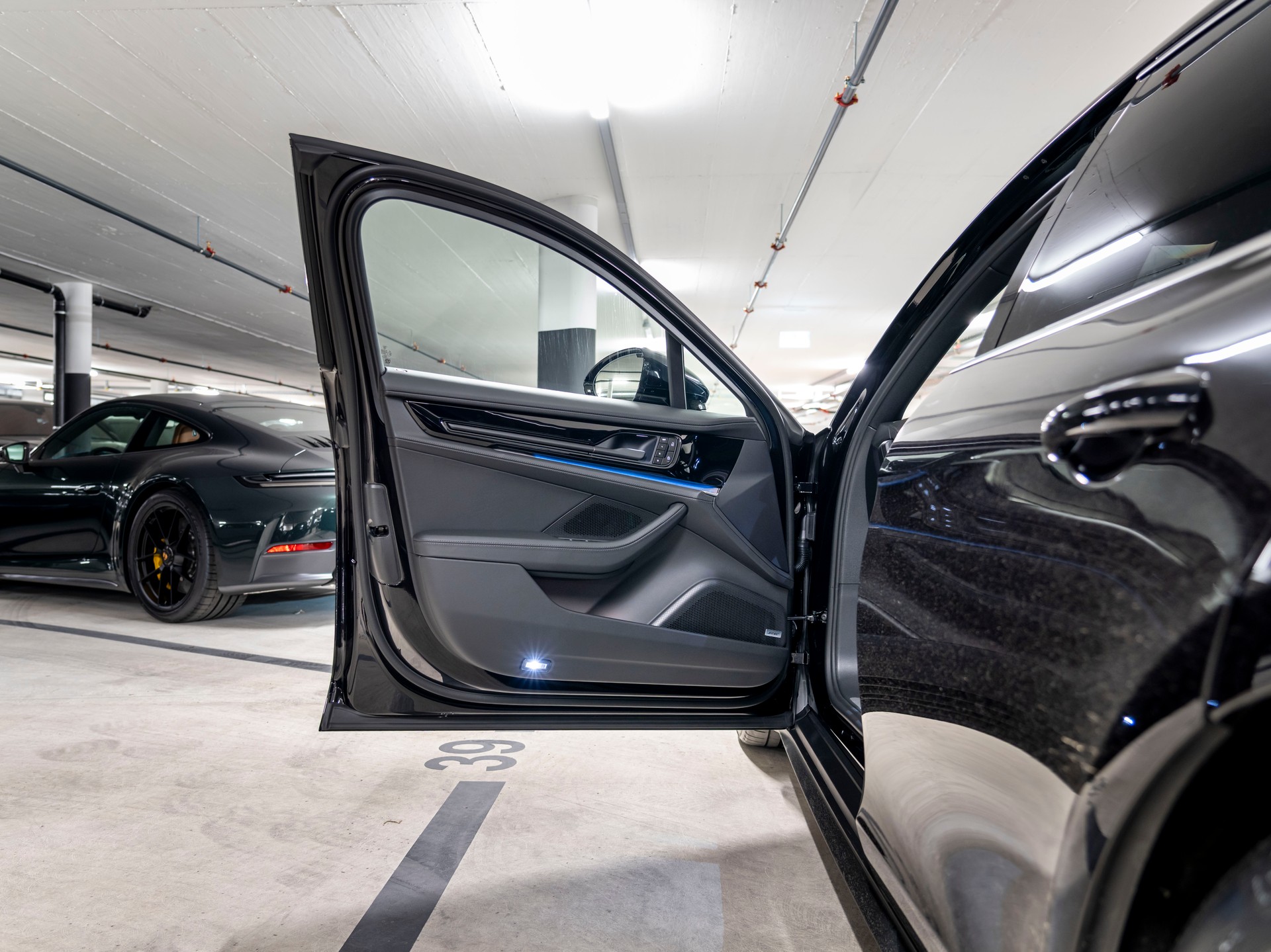 PORSCHE Panamera 4 E-Hybrid PDK-image-22
