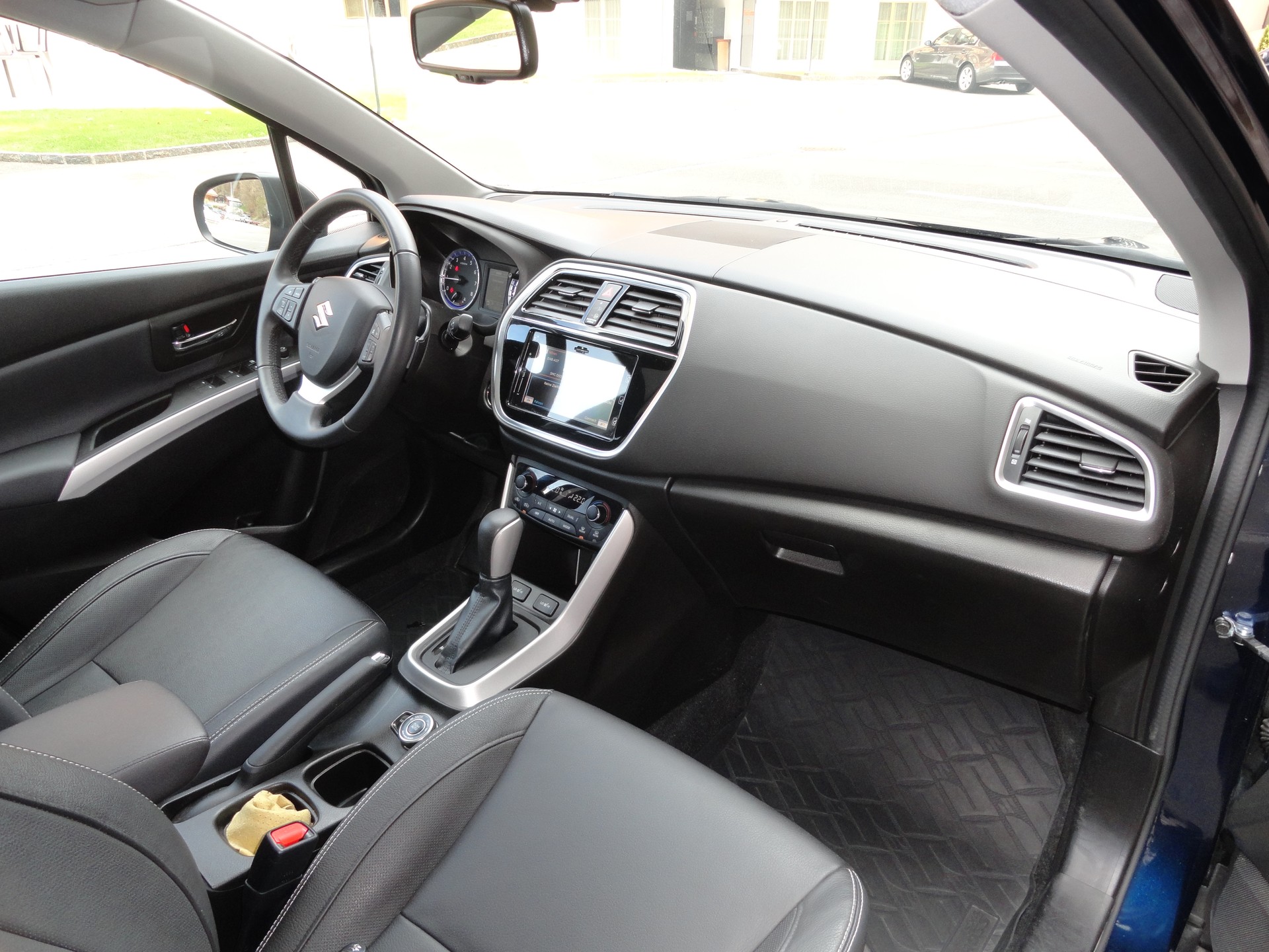 SUZUKI SX4 S-Cross 1.4 16V Compact Top 4WD Automatic-showroom-element-3