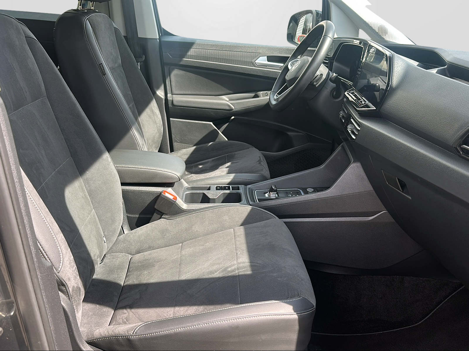 VW Caddy 1.5 TSI Style DSG-image-8