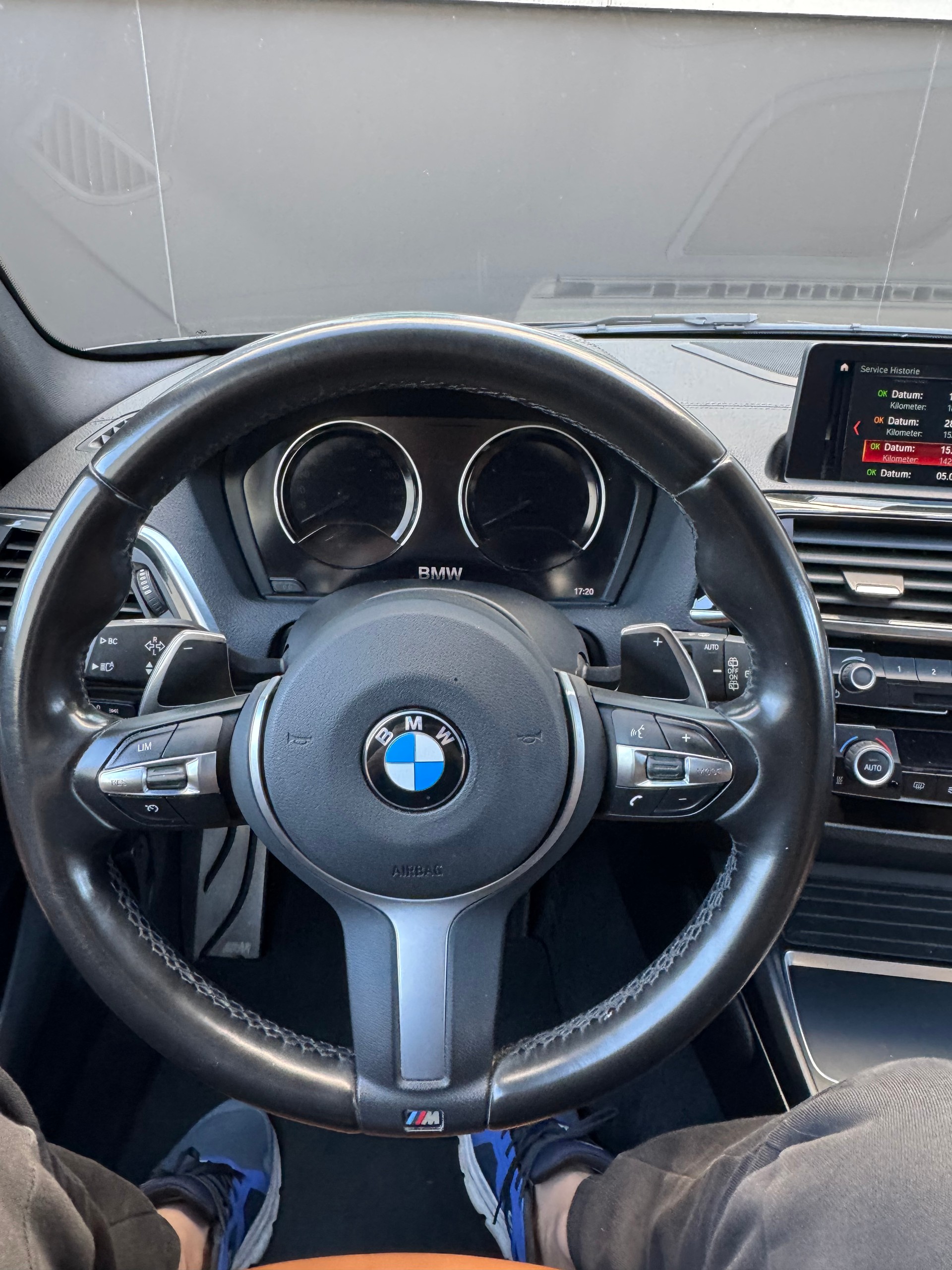 BMW 120d xDrive Edition M Sport Steptronic-image-14