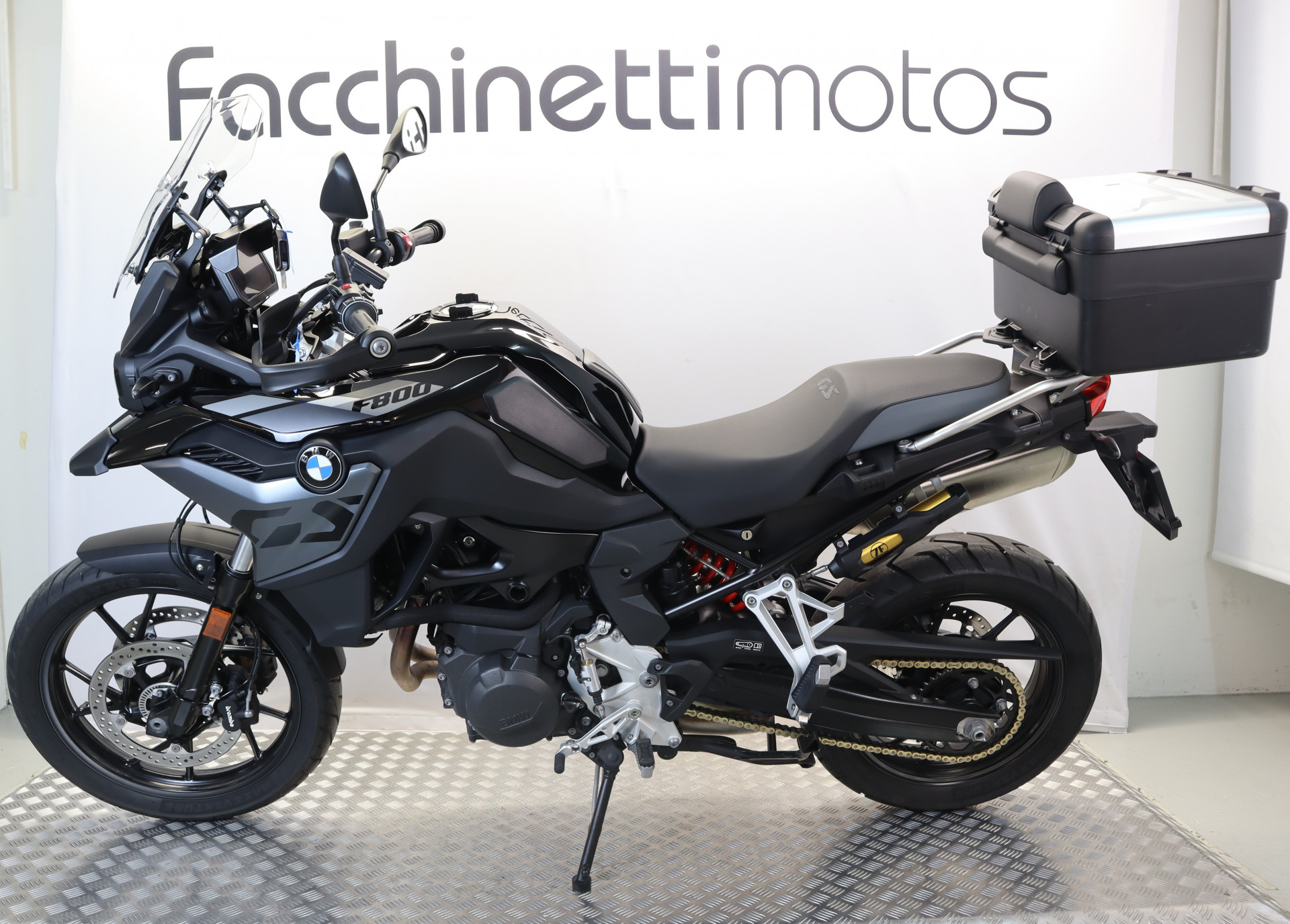 BMW F 800 GS Triple Black-showroom-element-1