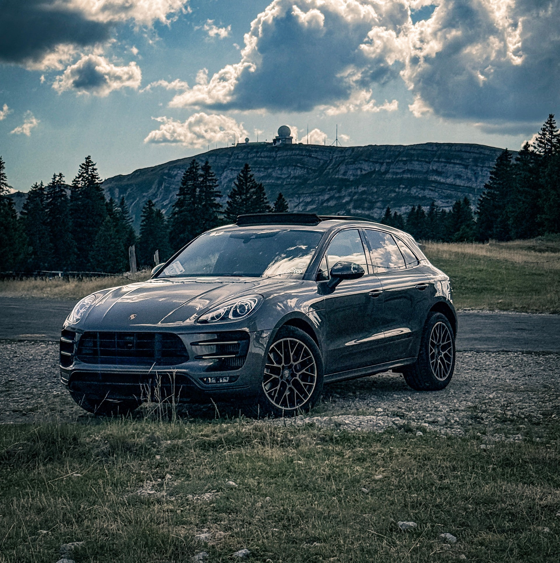PORSCHE Macan Turbo-image-0