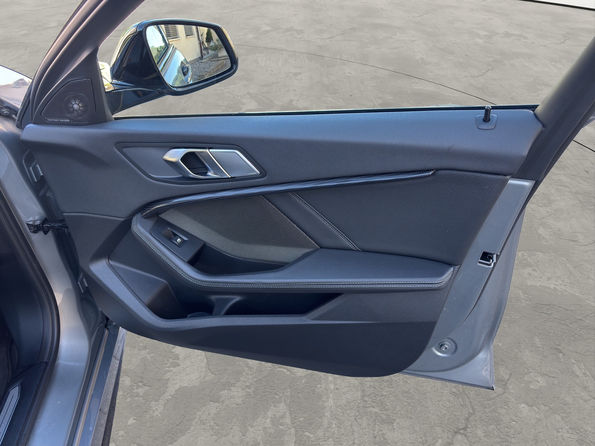 BMW M135i xDrive M Sport Pro Steptronic, Edition-image-18