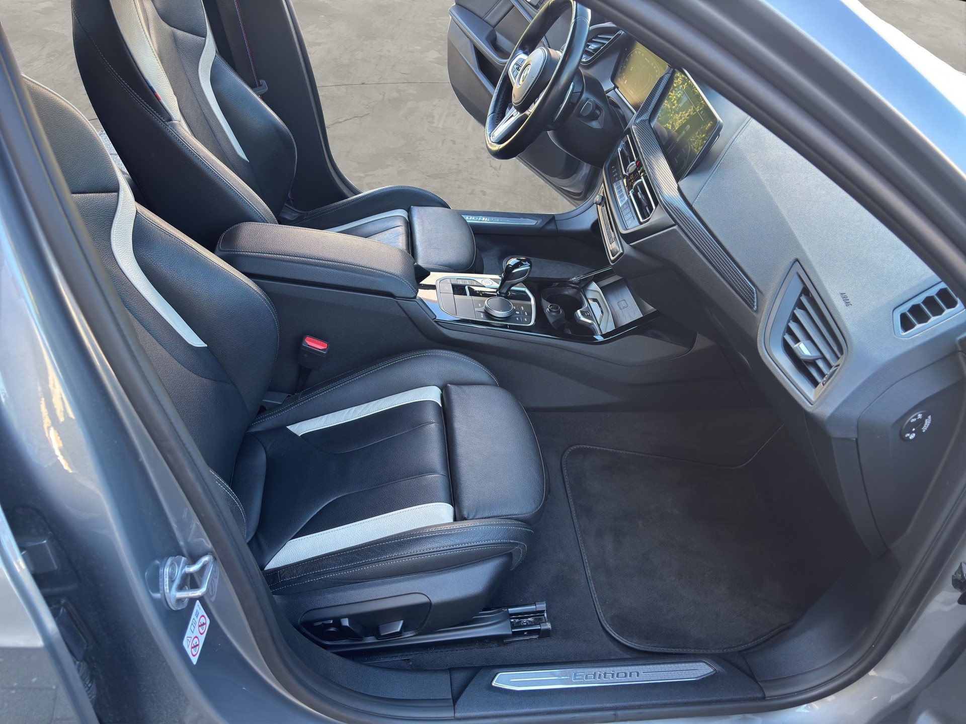 BMW M135i xDrive M Sport Pro Steptronic, Edition-image-17