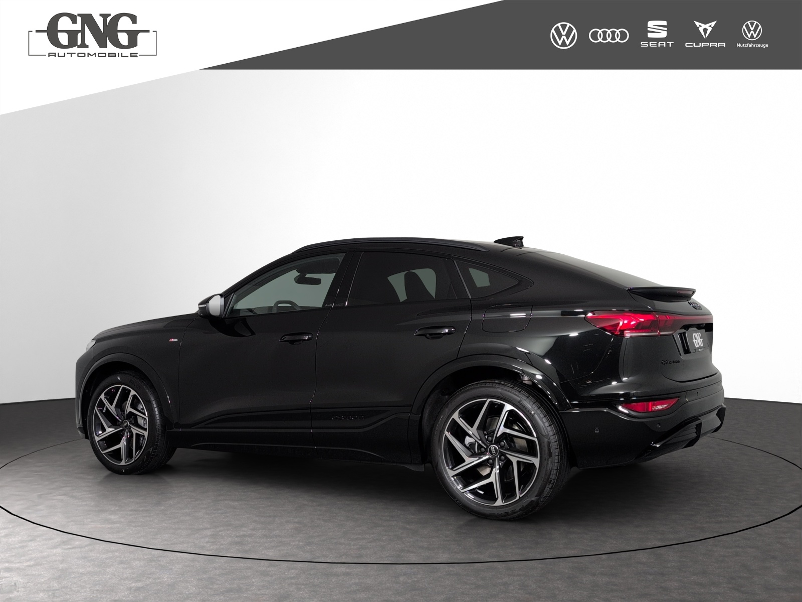 AUDI Q6 e-tron quattro-image-1
