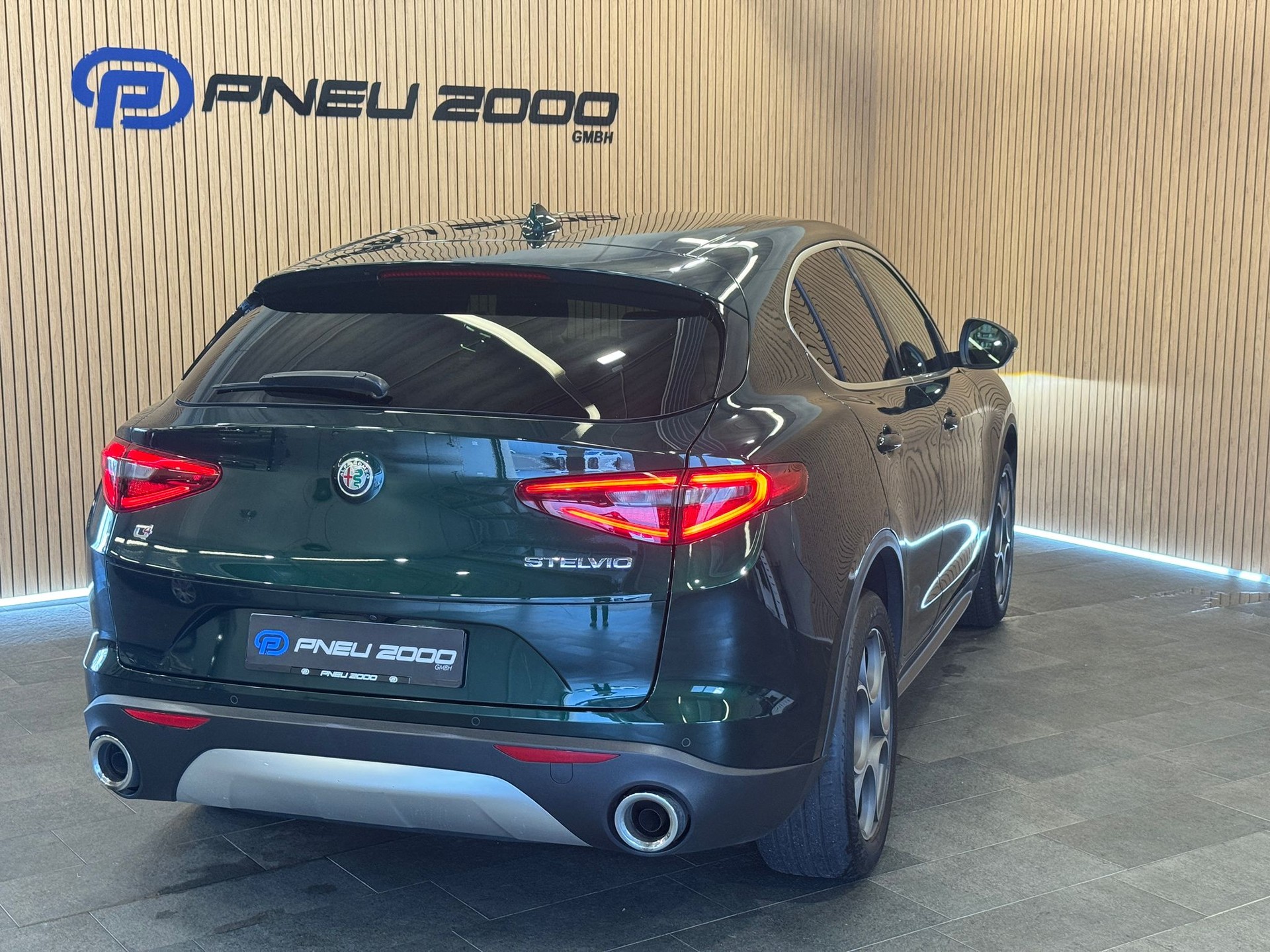 ALFA ROMEO Stelvio 2.2 JTDM Executive Q4 Automatic-image-5
