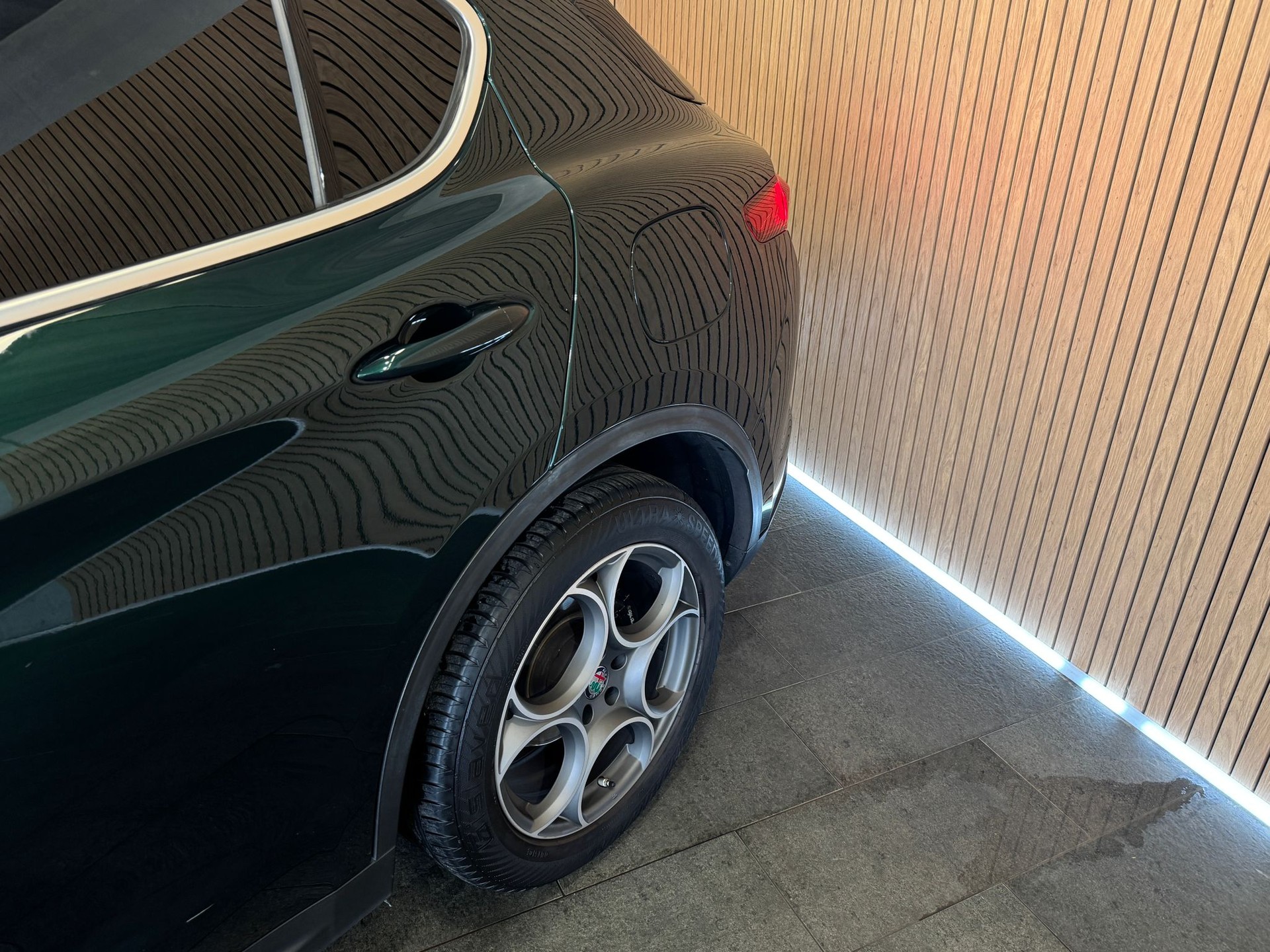 ALFA ROMEO Stelvio 2.2 JTDM Executive Q4 Automatic-image-6
