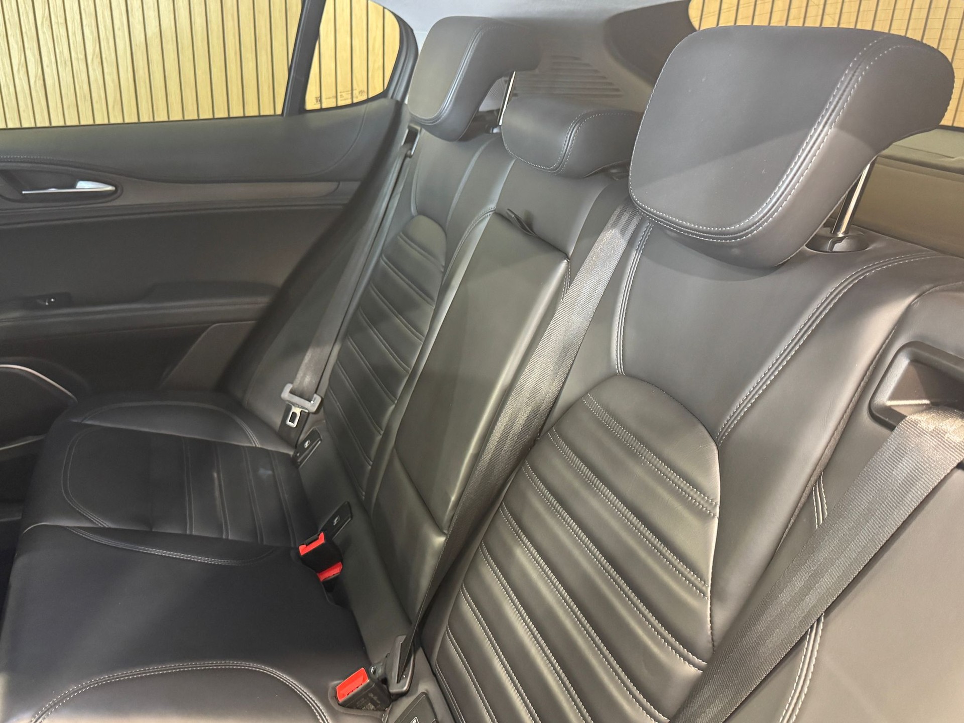 ALFA ROMEO Stelvio 2.2 JTDM Executive Q4 Automatic-image-18