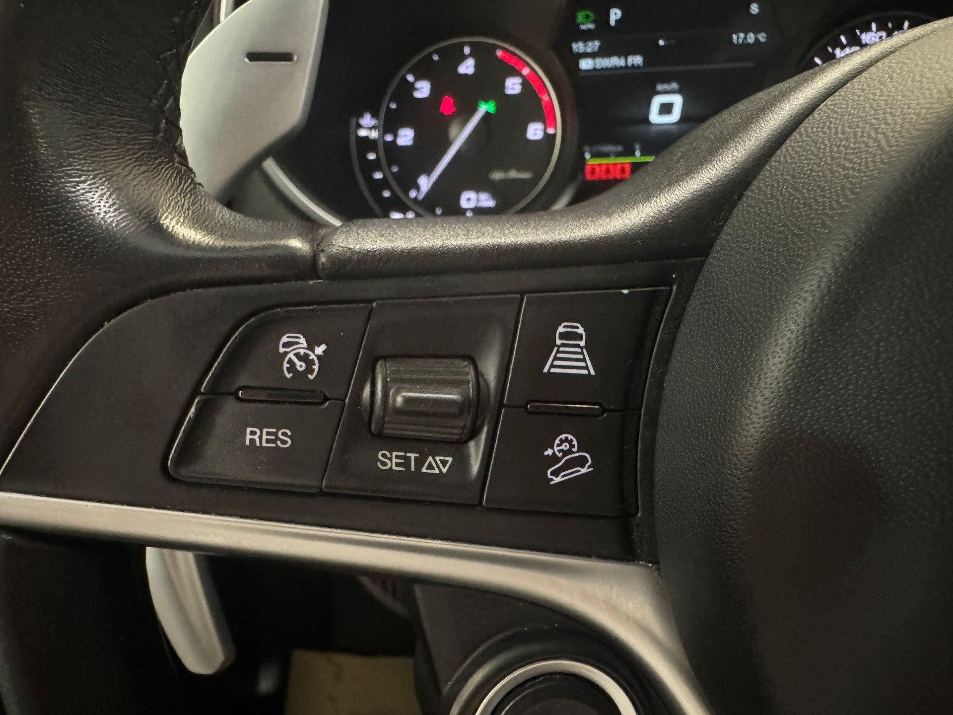 ALFA ROMEO Stelvio 2.2 JTDM Executive Q4 Automatic-image-12