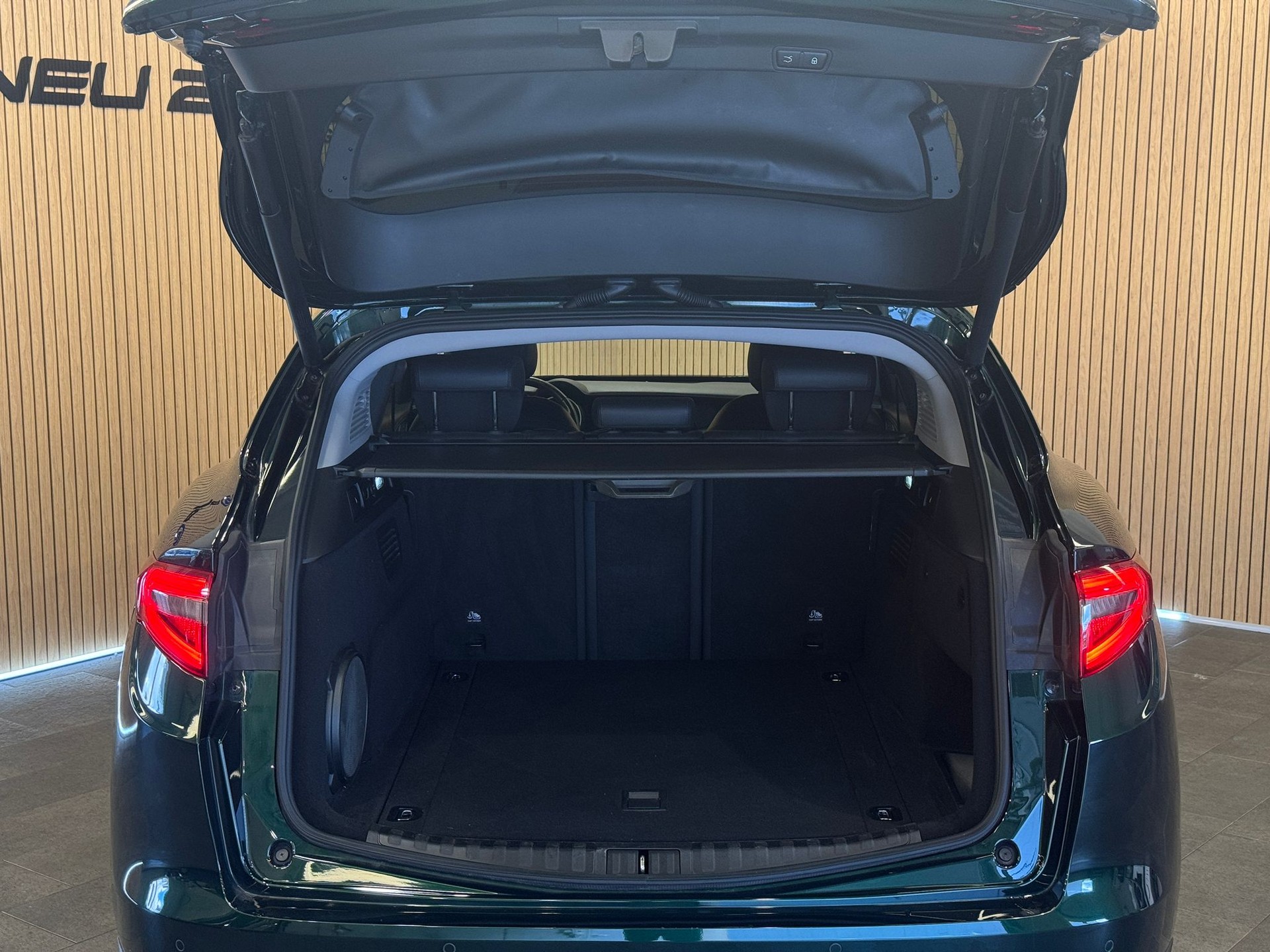 ALFA ROMEO Stelvio 2.2 JTDM Executive Q4 Automatic-image-8