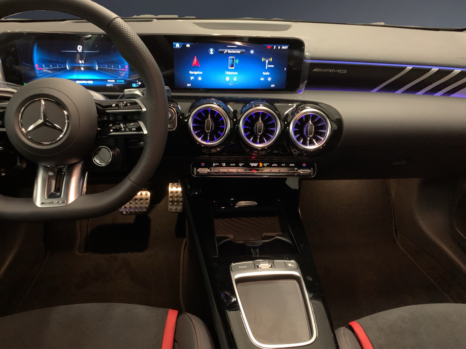 MERCEDES-BENZ A AMG 35 4MATIC-image-8