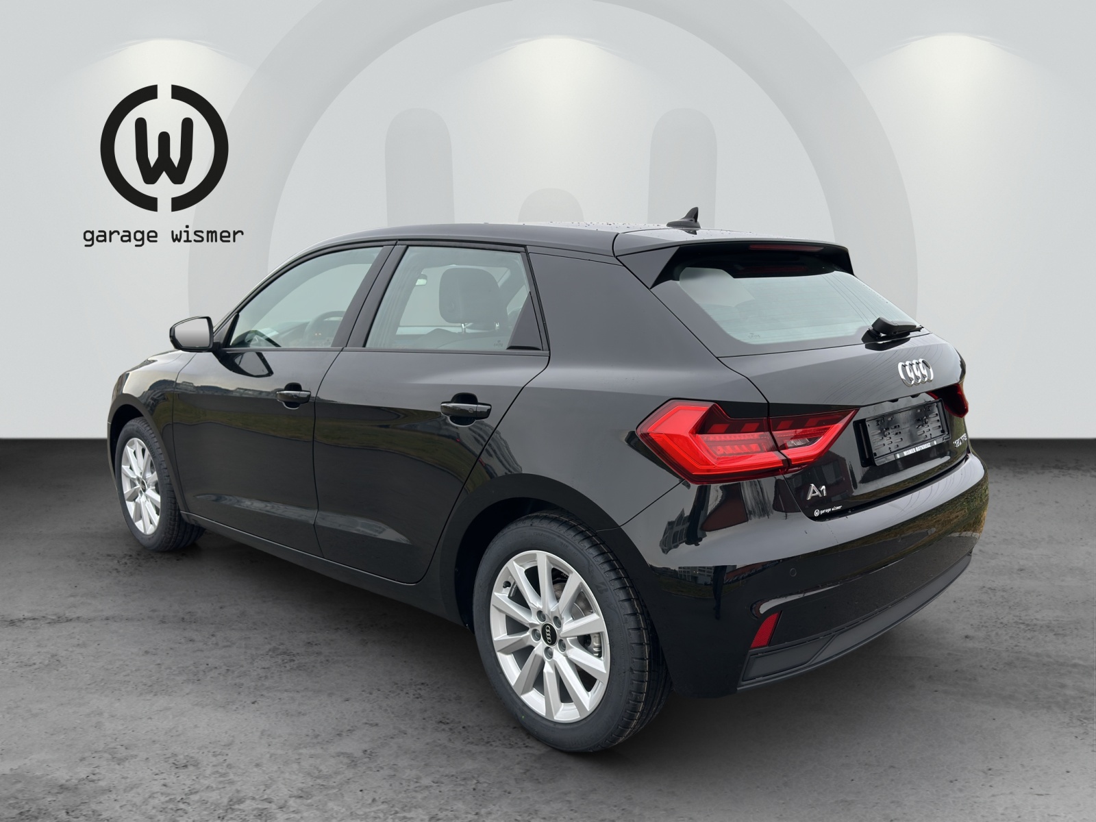 AUDI A1 Sportback 30 TFSI Attraction S-tronic-image-2