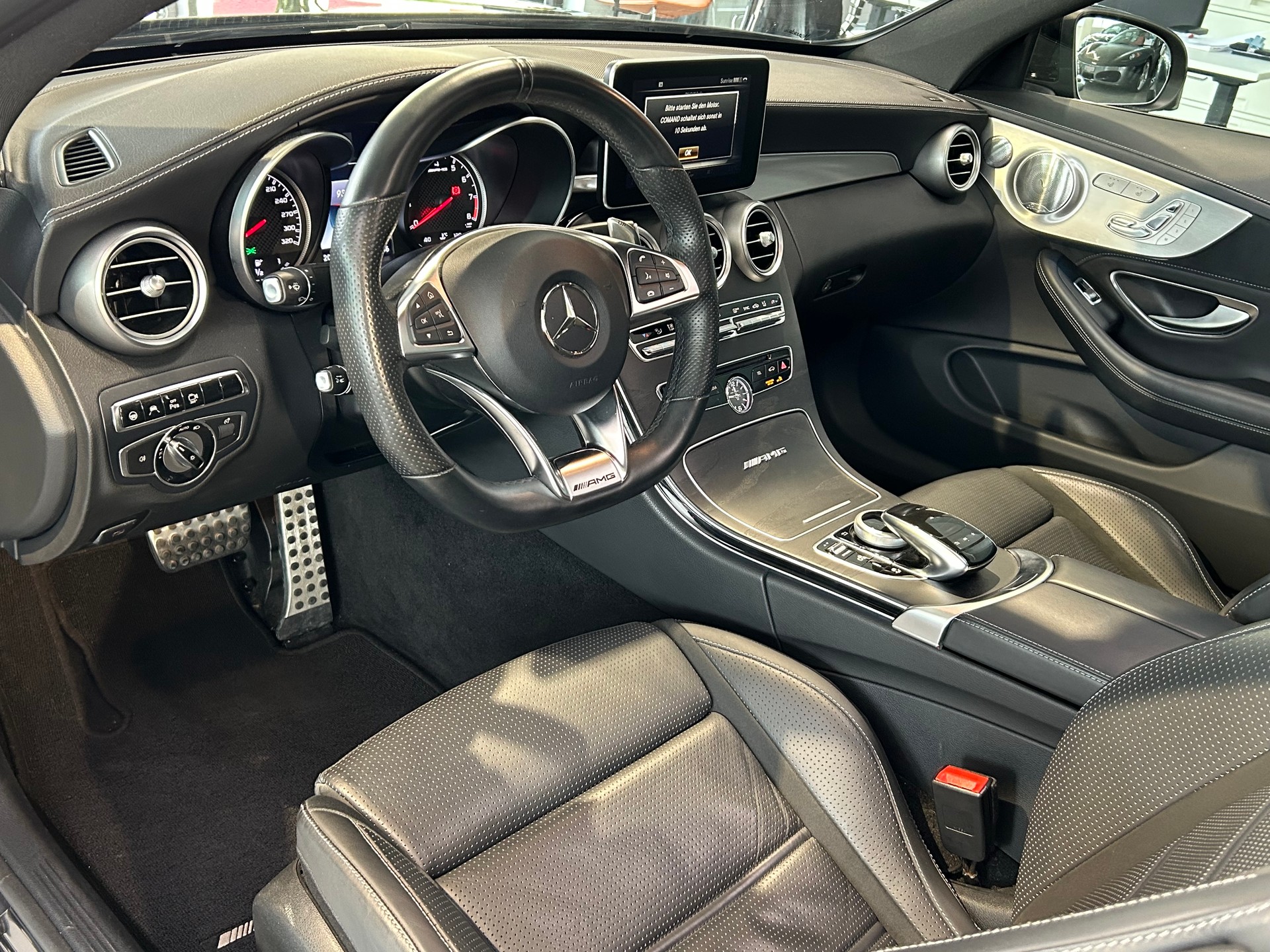 MERCEDES-BENZ C 63 AMG Speedshift-image-8