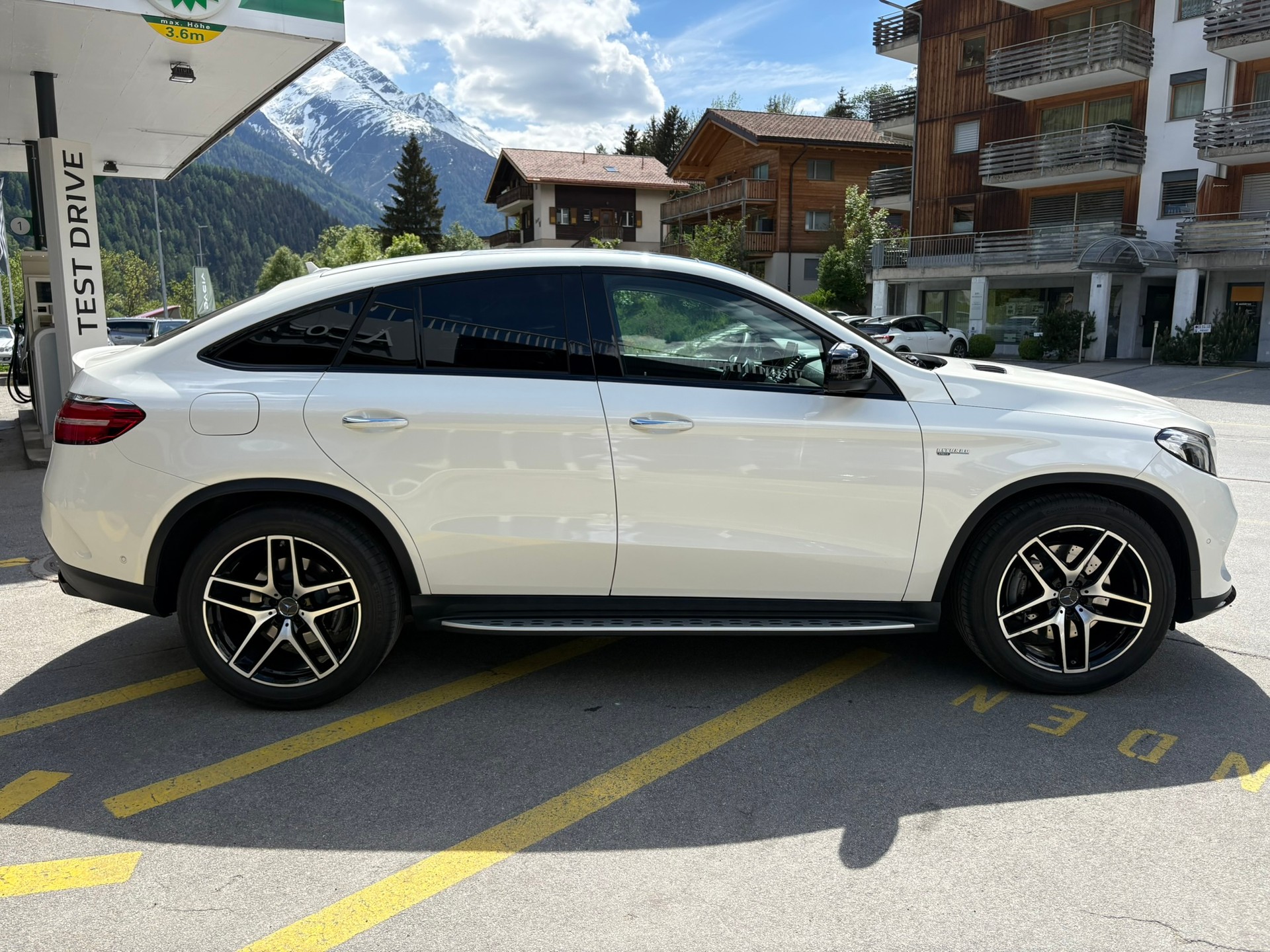 MERCEDES-BENZ GLE Coupé 43 AMG 4Matic-showroom-element-3