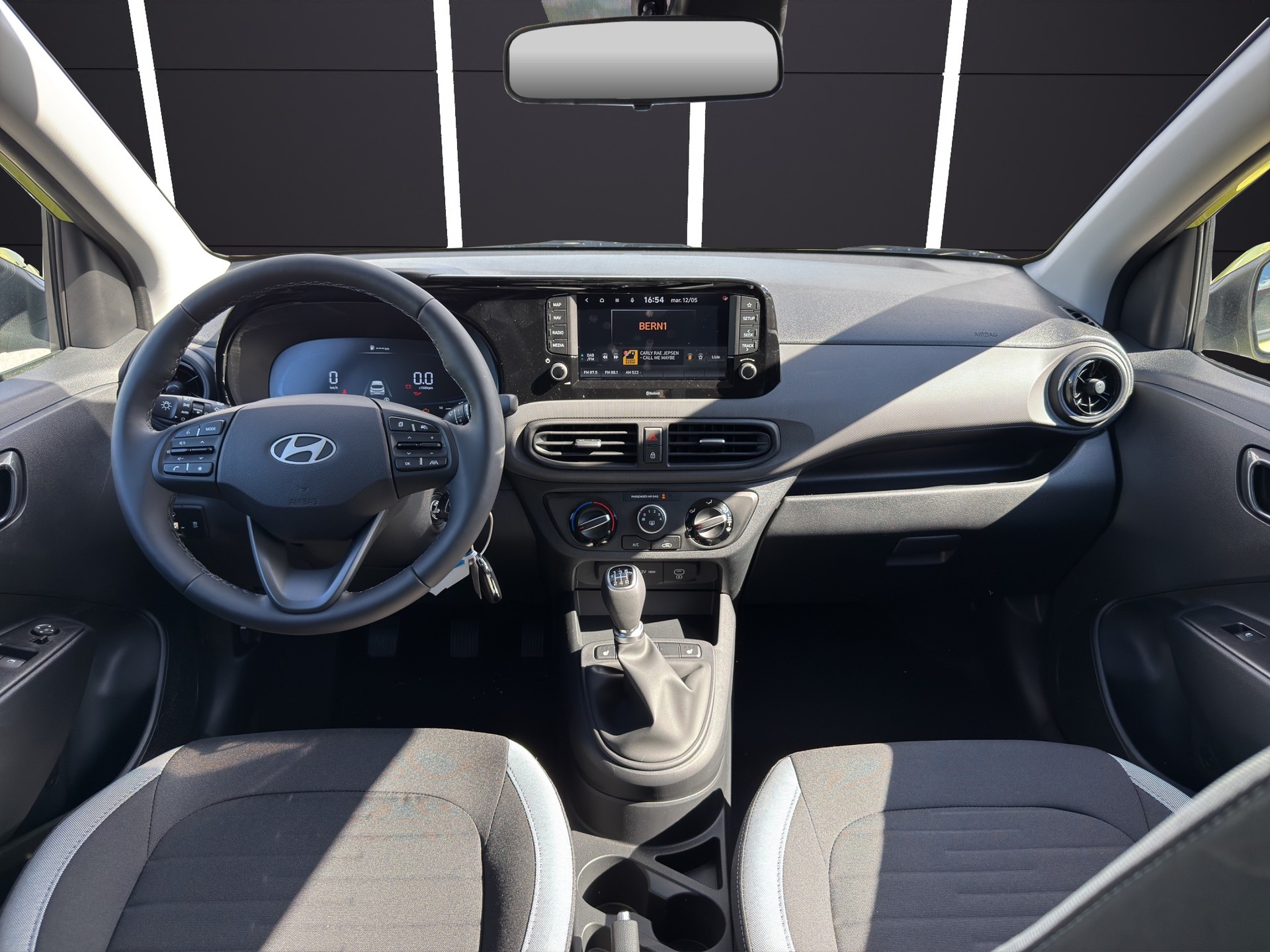 HYUNDAI i10 1.2 Amplia-image-8