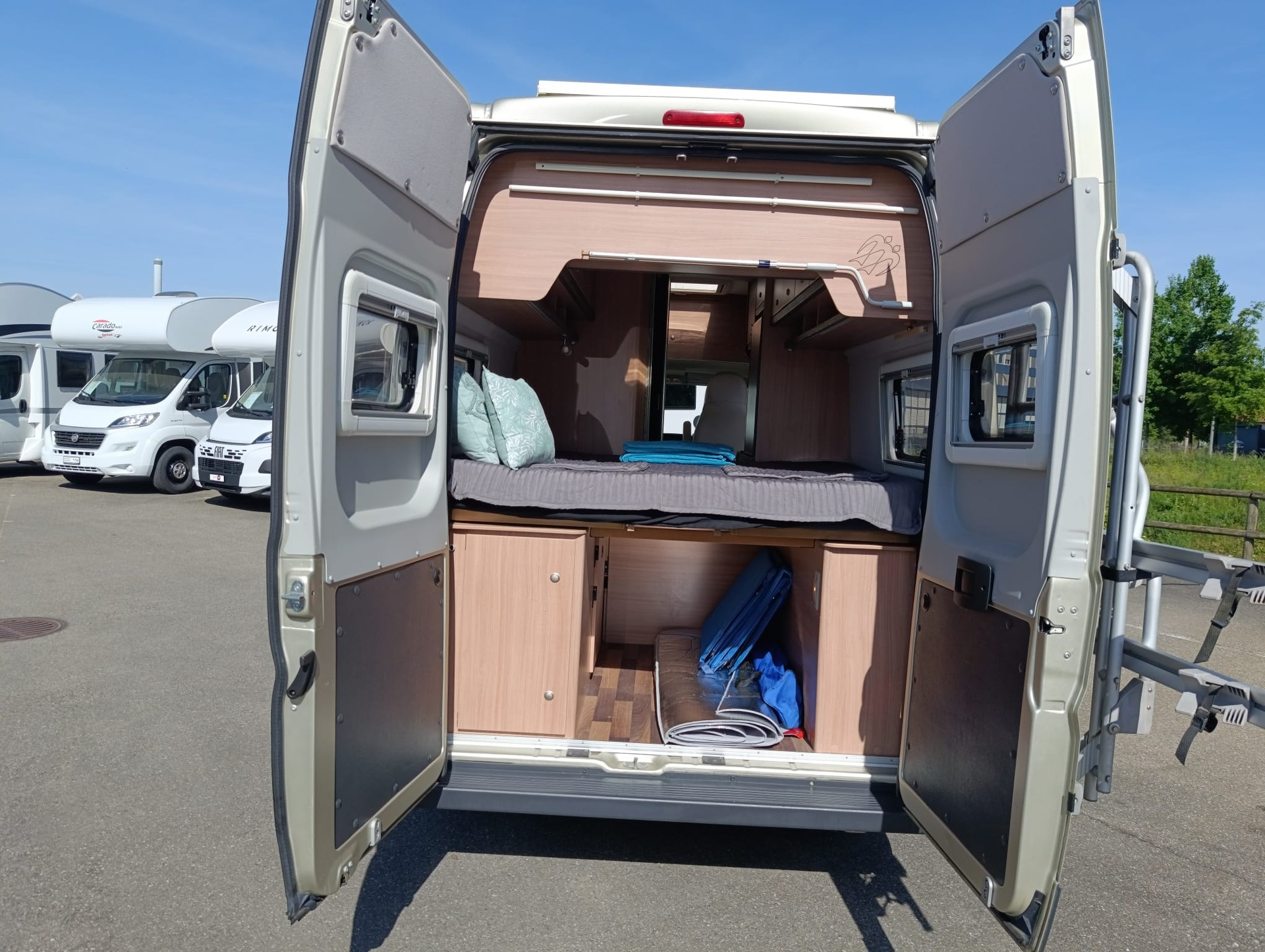 KNAUS K250L *** Die Königsklasse der Kastenwagen ***Längsbett* 2x Solar Panel*Multimedia*Navigation* Duo Controller* volle Stehhöhe*-image-10