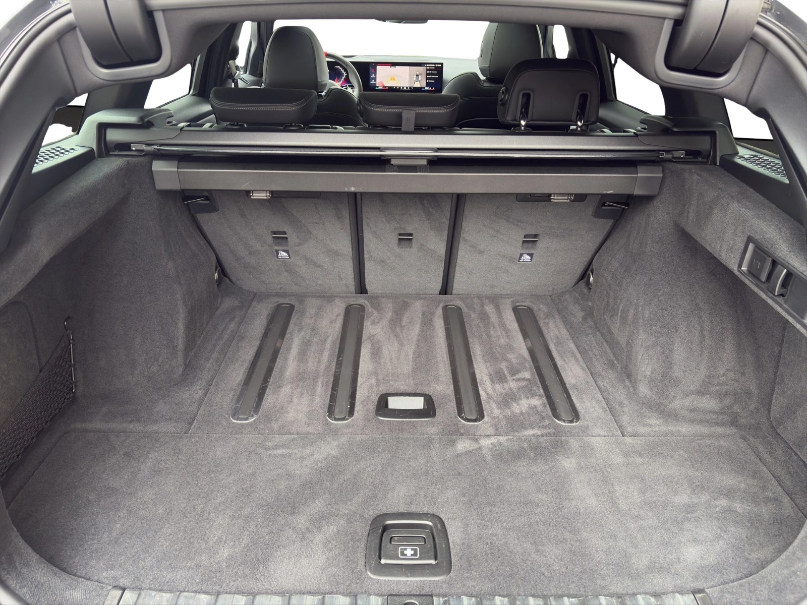 BMW M340i xDrive 48V Touring Steptronic M Sport-image-16