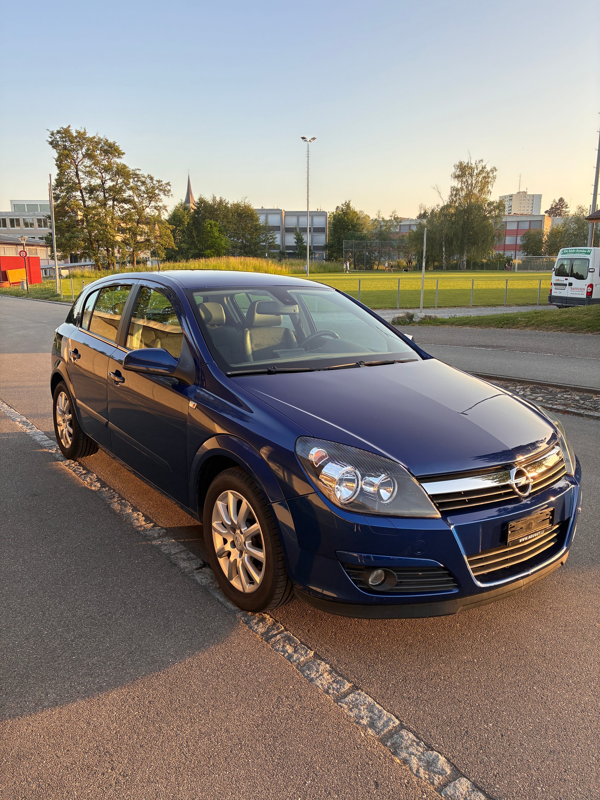 OPEL Astra 1.8i 16V Essentia-image-11