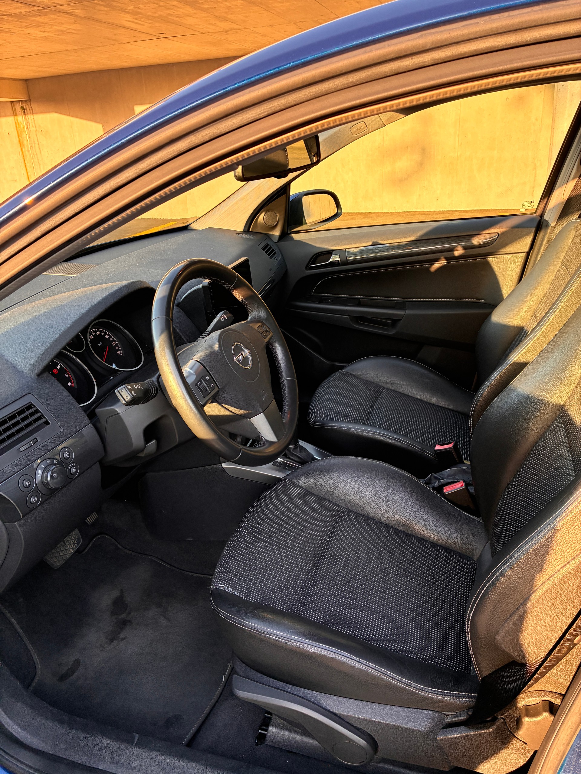 OPEL Astra 1.8i 16V Essentia-image-5