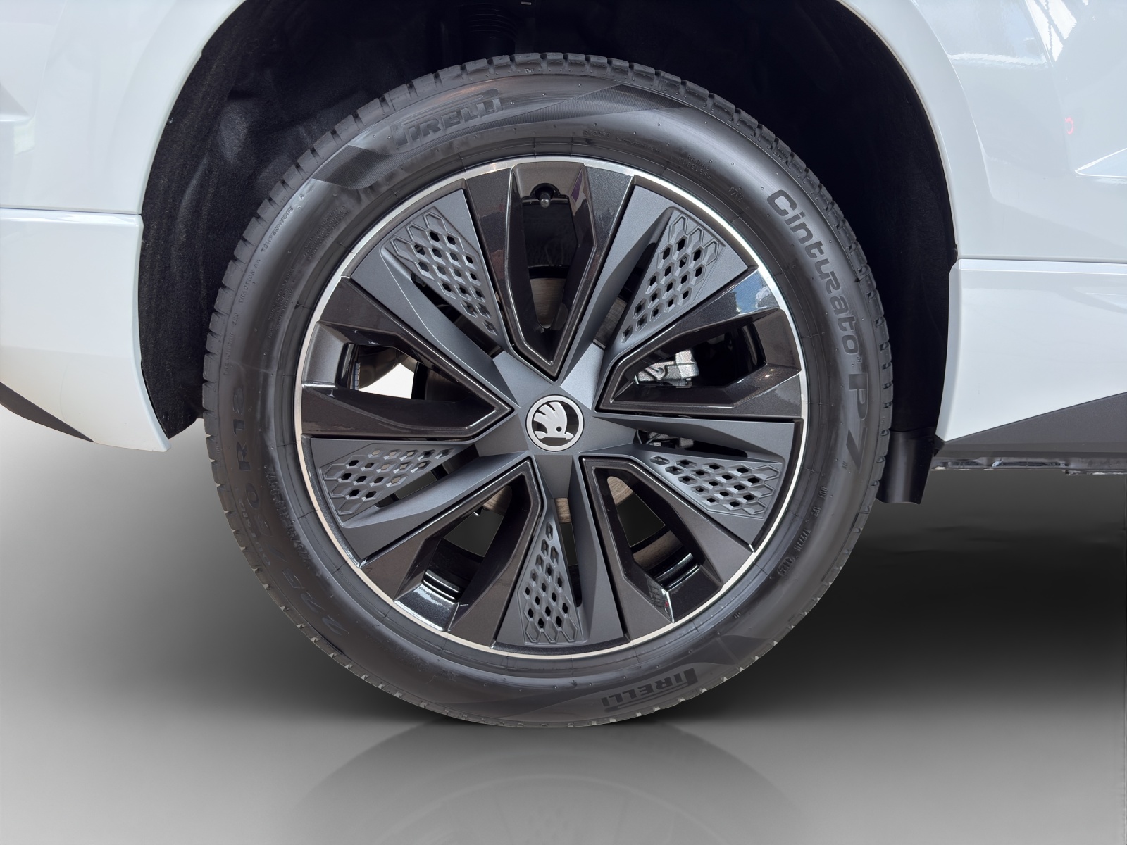 SKODA Karoq 2.0 TSI Dynamic Limited Edition 4x4 DSG-image-11