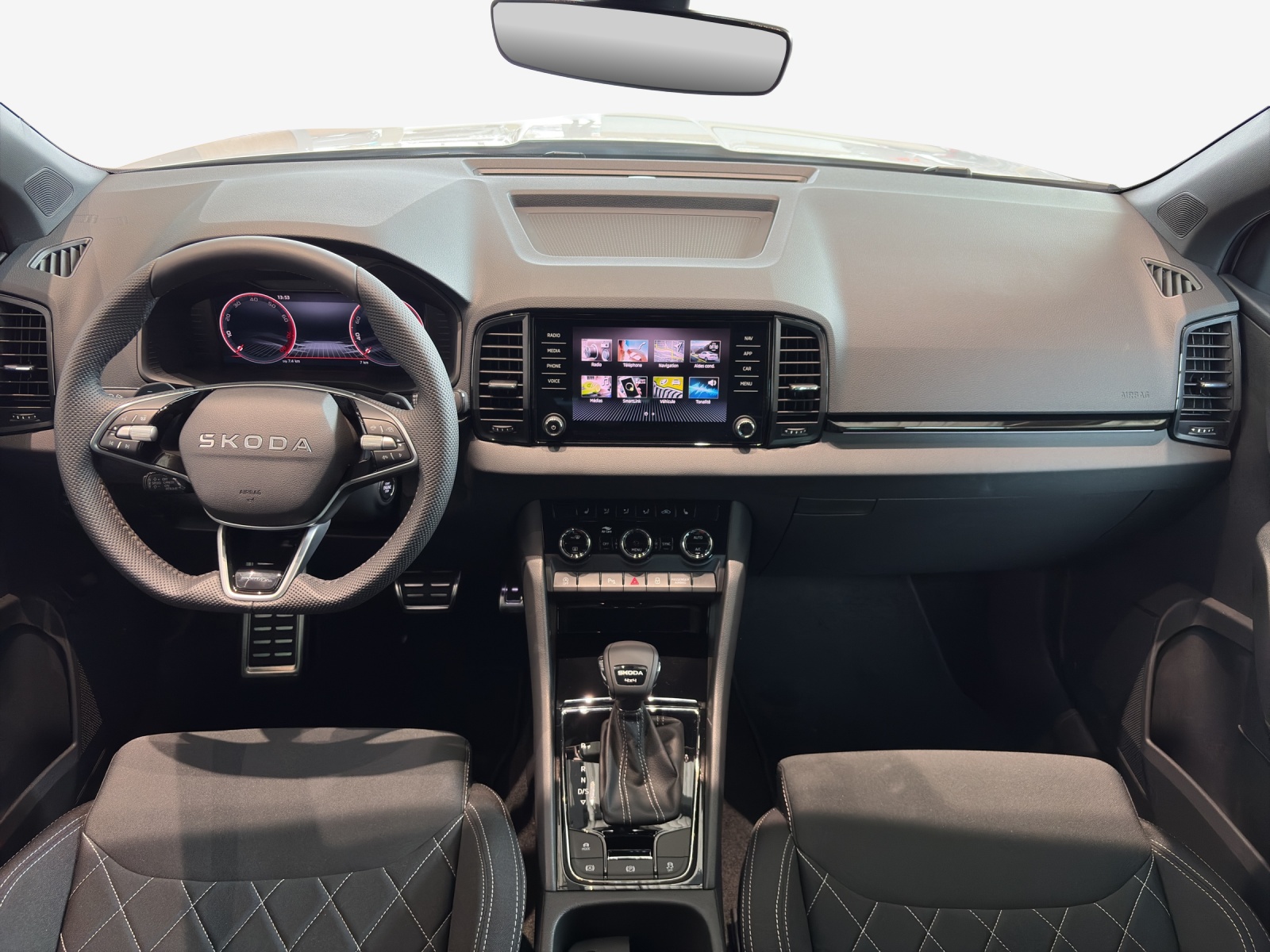 SKODA Karoq 2.0 TSI Dynamic Limited Edition 4x4 DSG-image-6