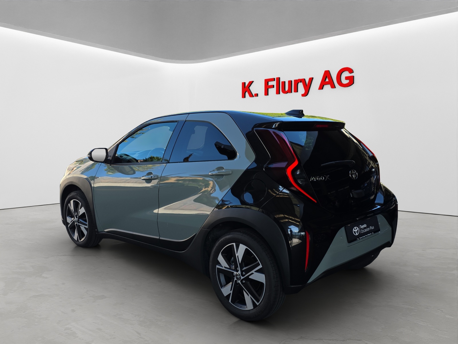 TOYOTA Aygo X 1.5 Hybrid Trend CVT-image-2
