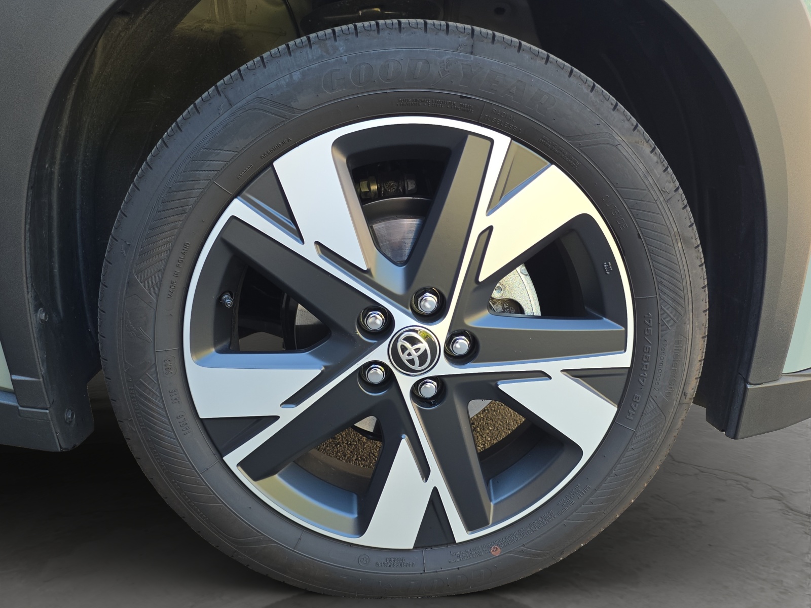 TOYOTA Aygo X 1.5 Hybrid Trend CVT-image-14