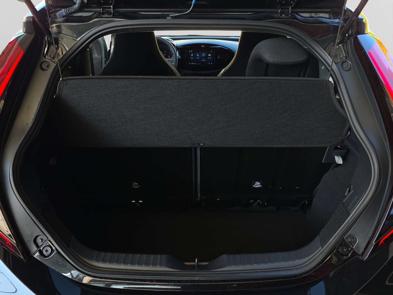 TOYOTA Aygo X 1.5 Hybrid Trend CVT-image-13