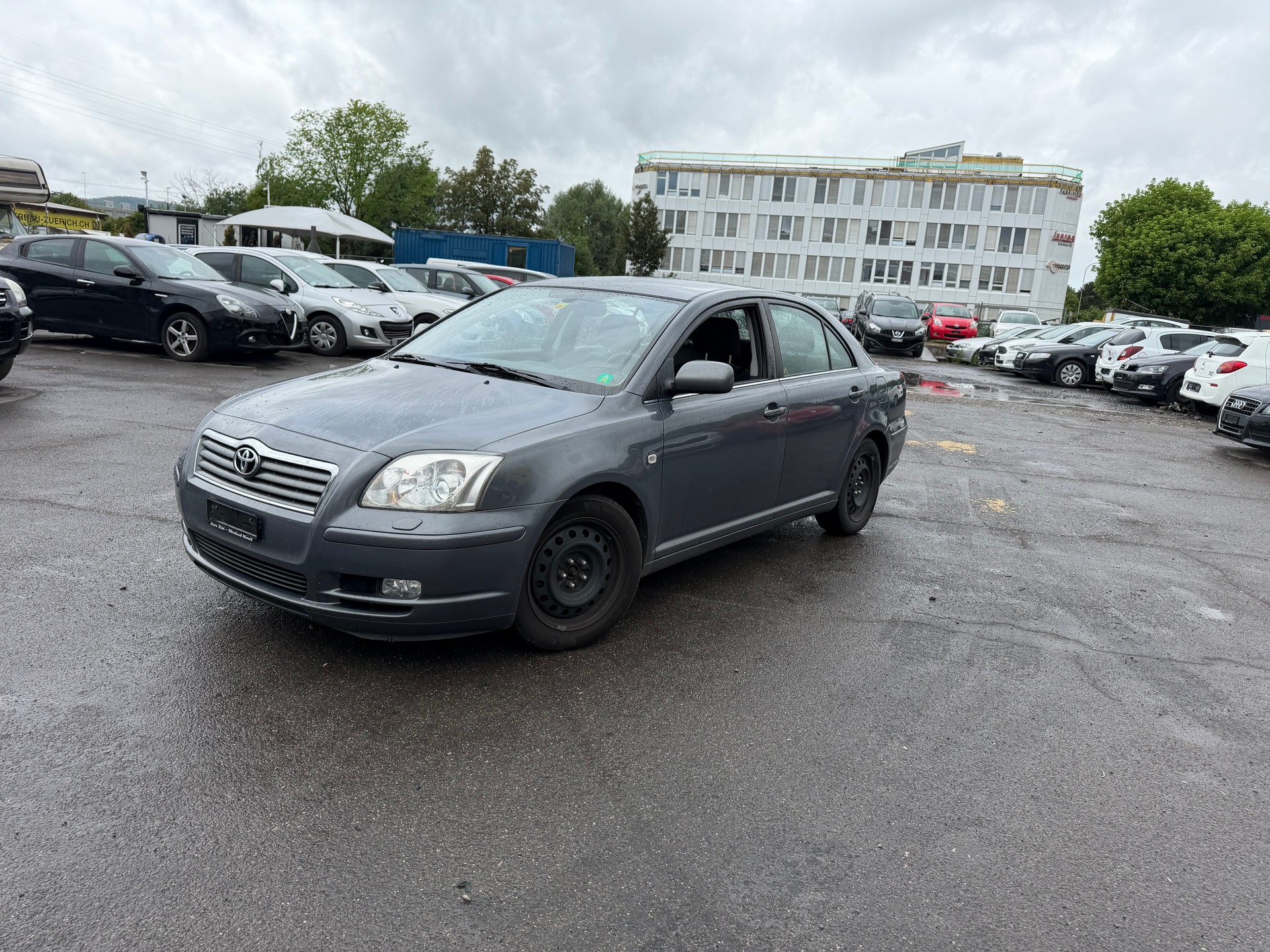 TOYOTA Avensis 2.0 D4 VVT-i Linea Sol Sedan-image-1