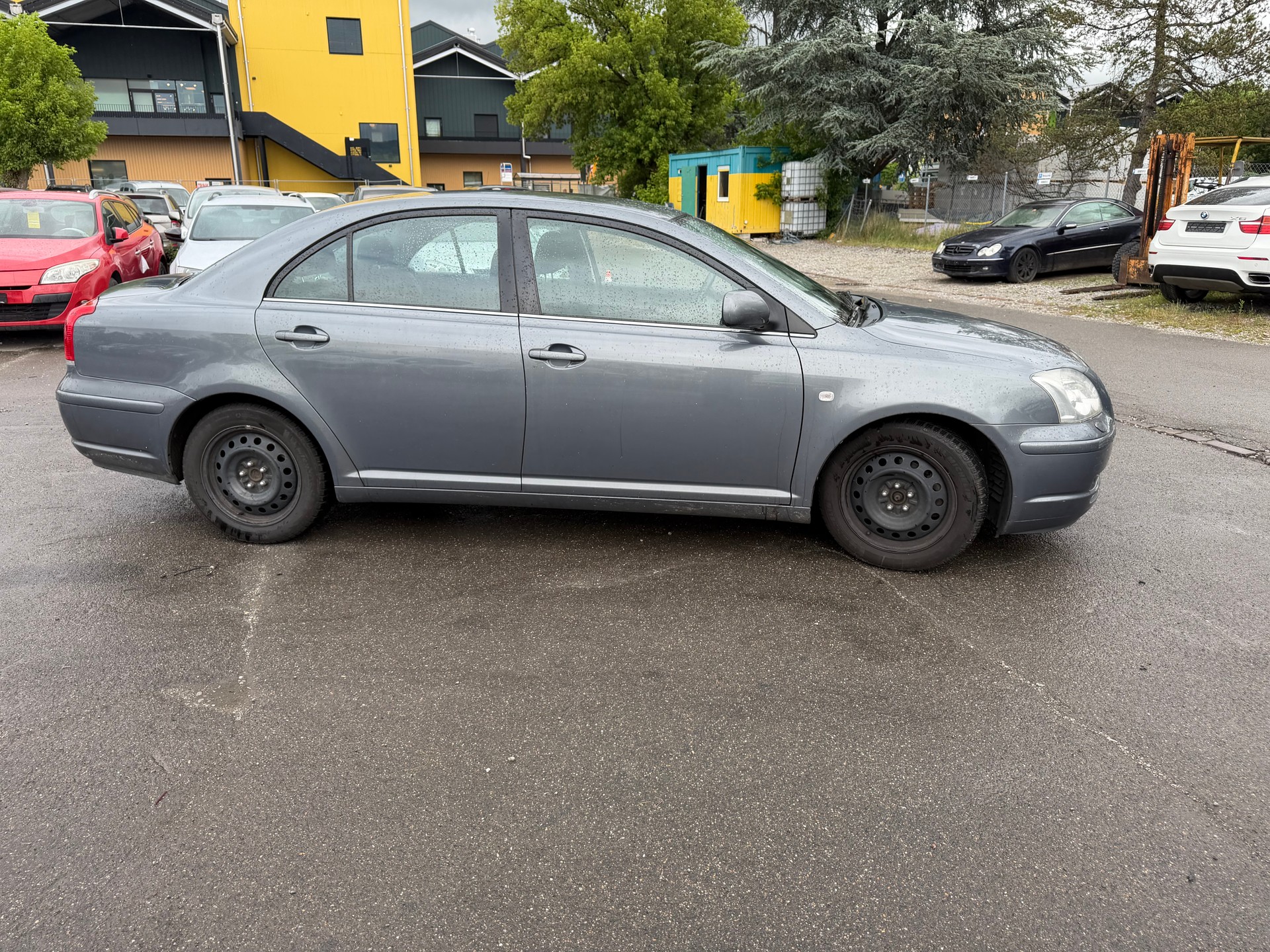 TOYOTA Avensis 2.0 D4 VVT-i Linea Sol Sedan-image-3