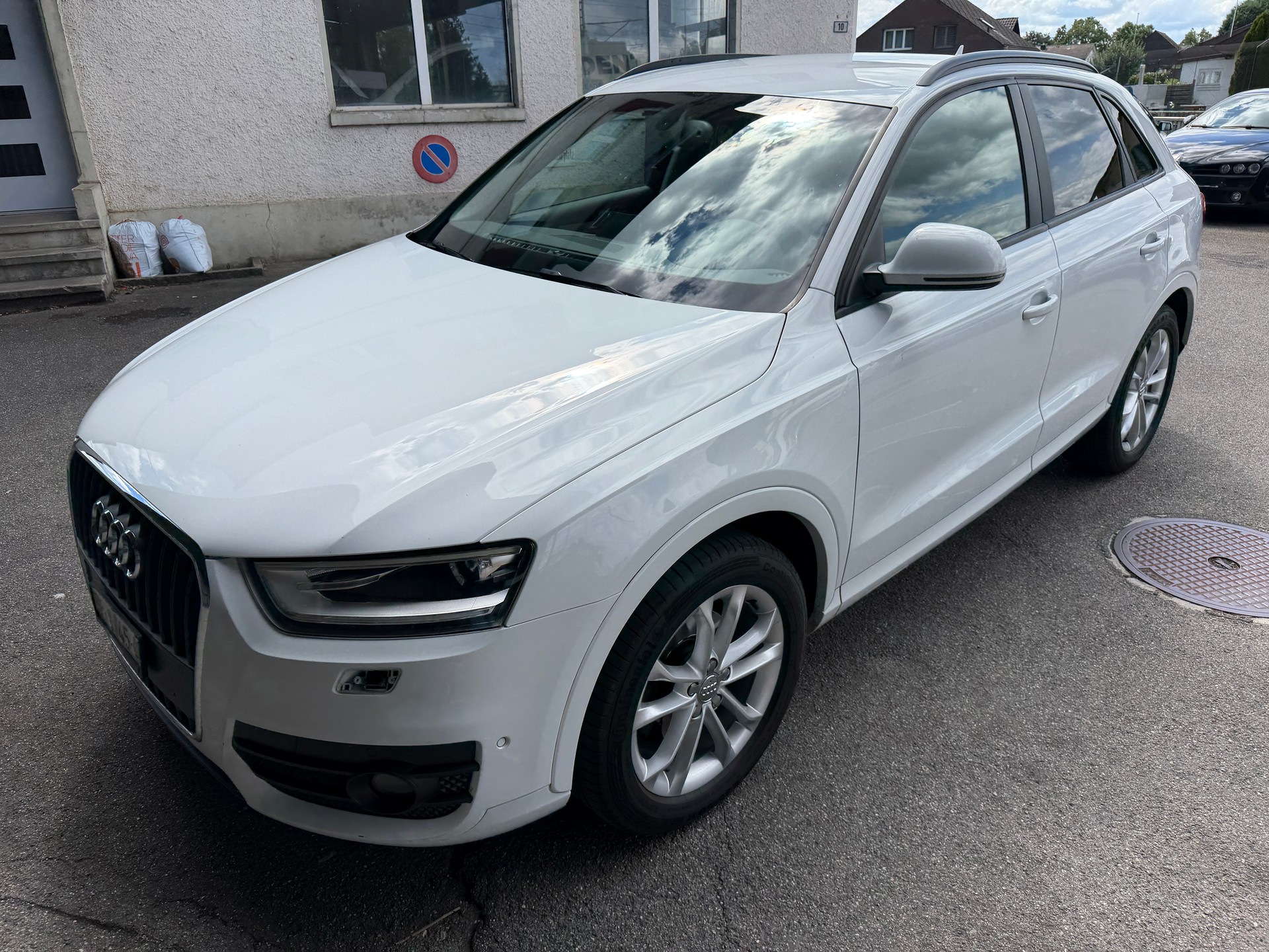 AUDI Q3 2.0 TDI quattro S-tronic-image-0