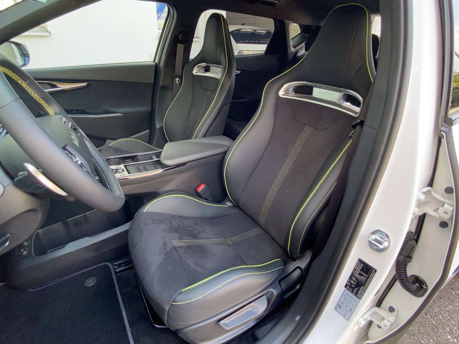 KIA EV6 77.4 kWh GT 4x4-image-11