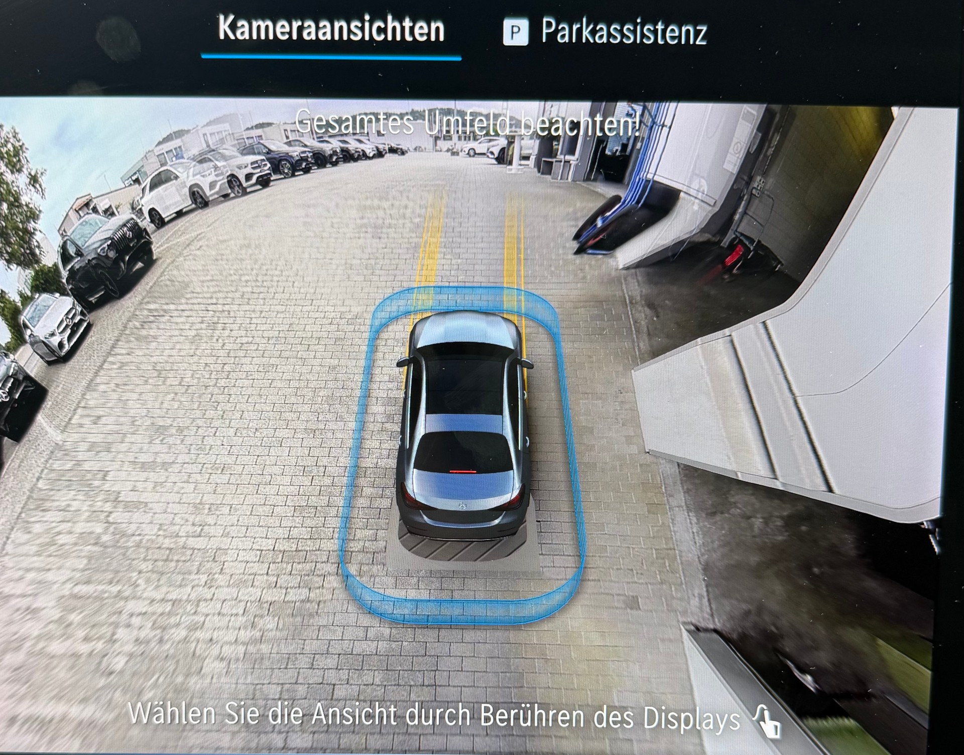 MERCEDES-BENZ C 200 AMG Line 4 Matic-image-11