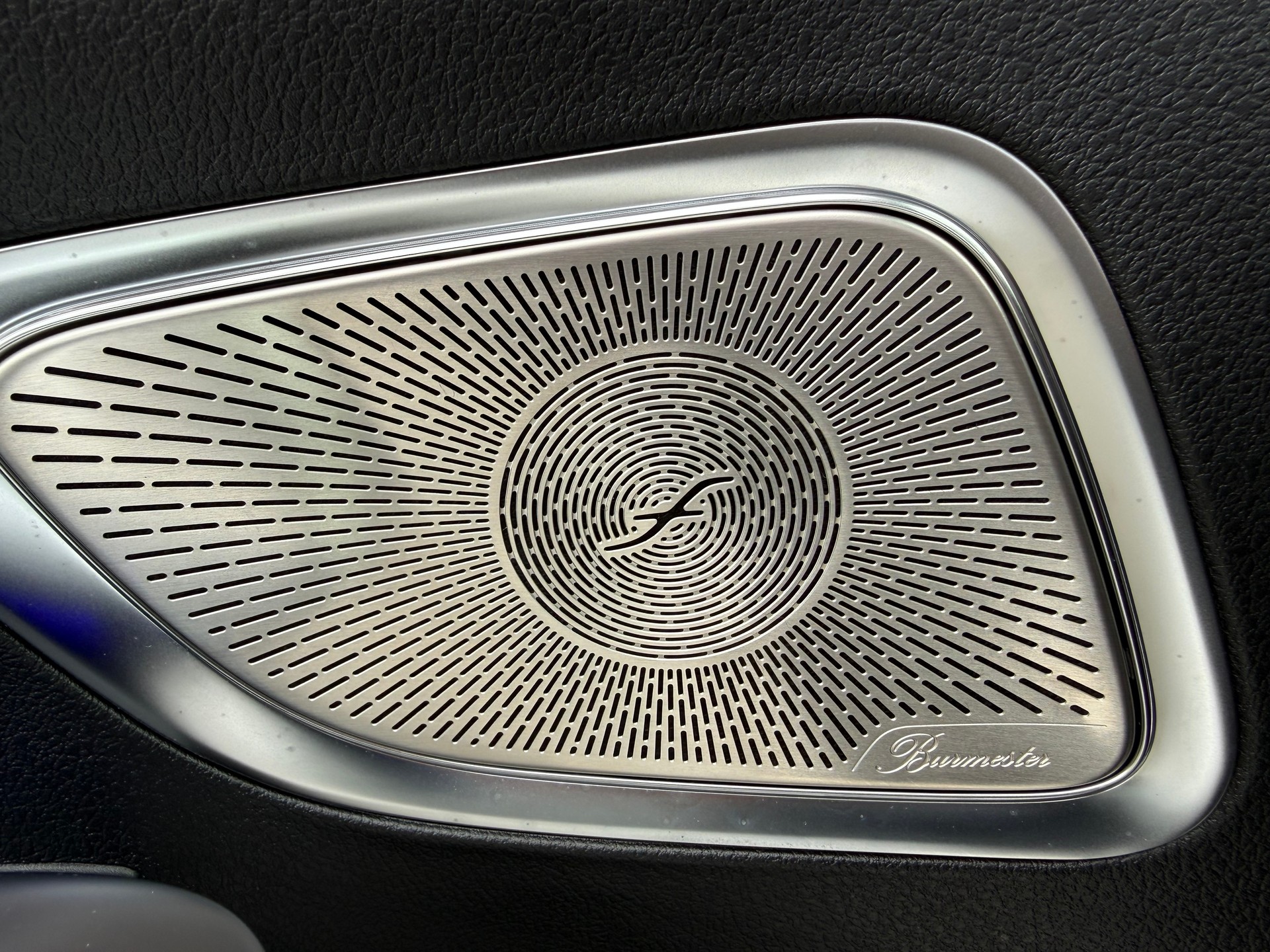 MERCEDES-BENZ C 200 AMG Line 4 Matic-image-8