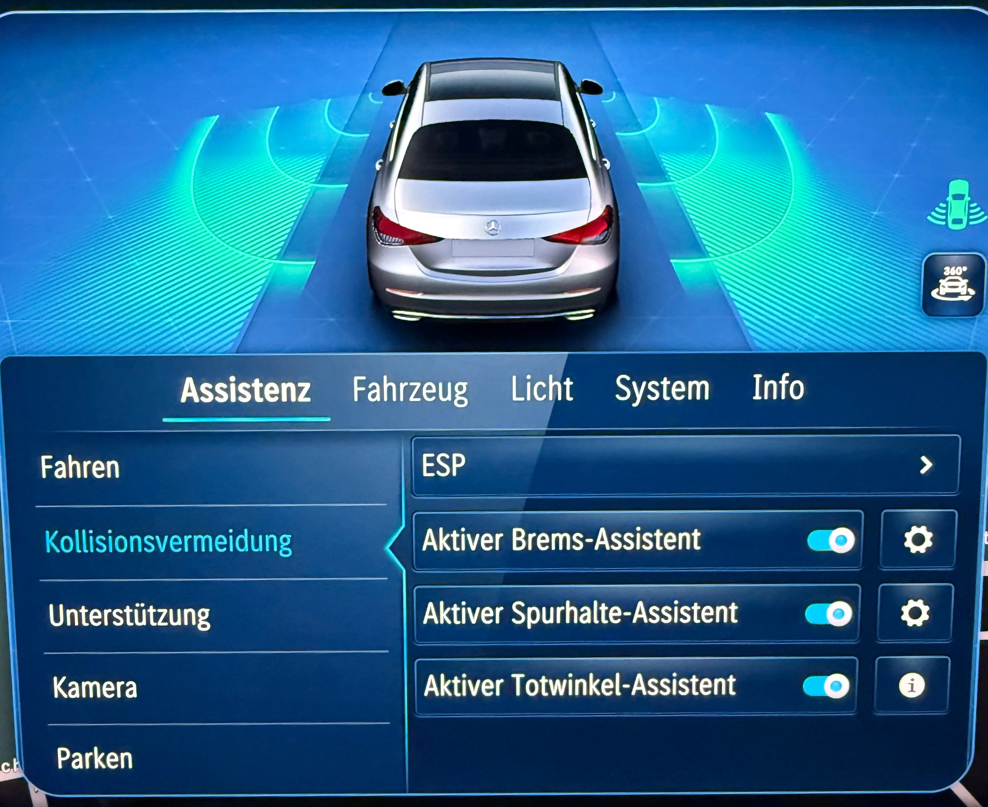 MERCEDES-BENZ C 200 AMG Line 4 Matic-image-16