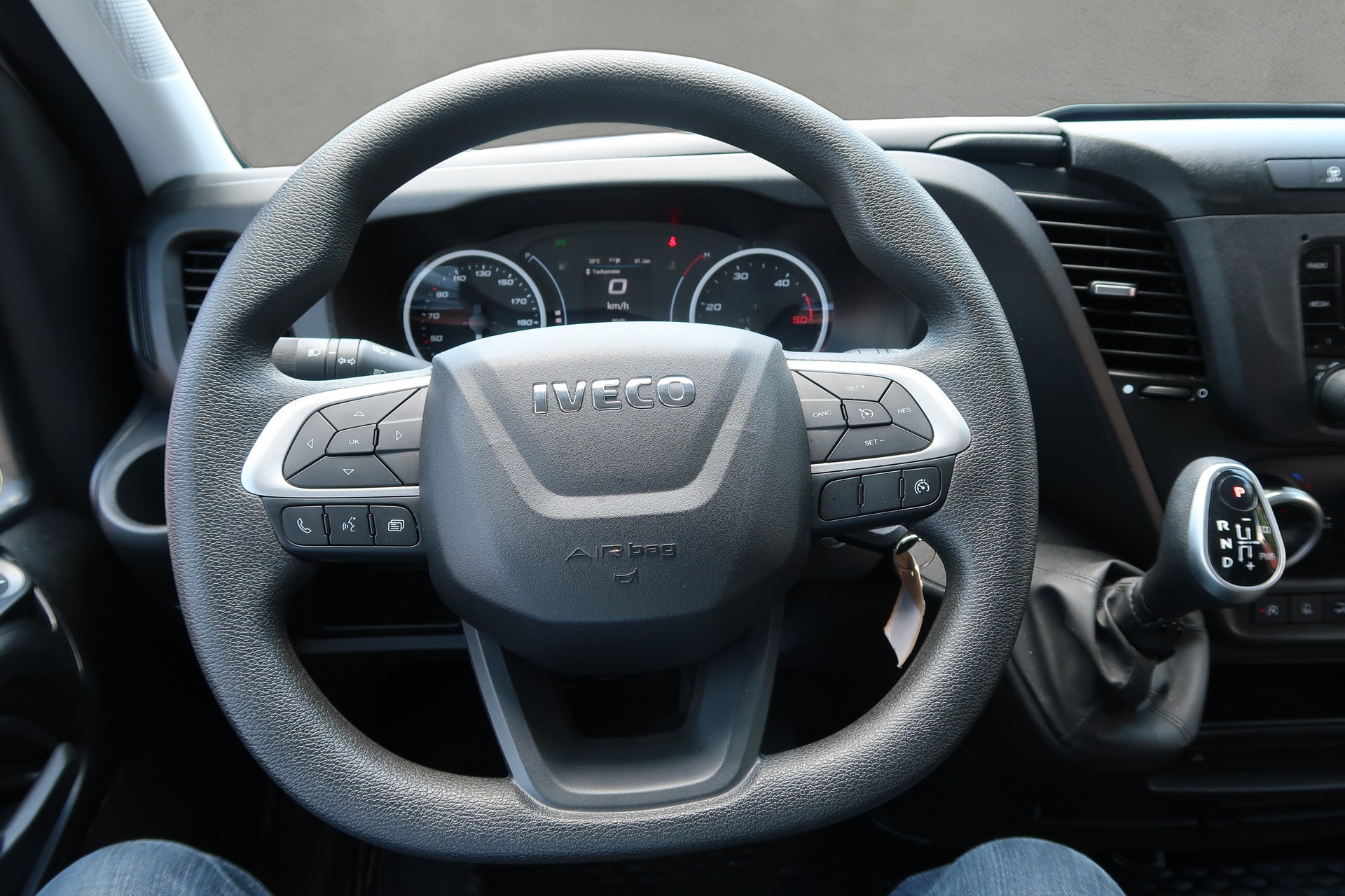 IVECO 35 S 16 A8 D Kasten mit Hebebühne-image-7