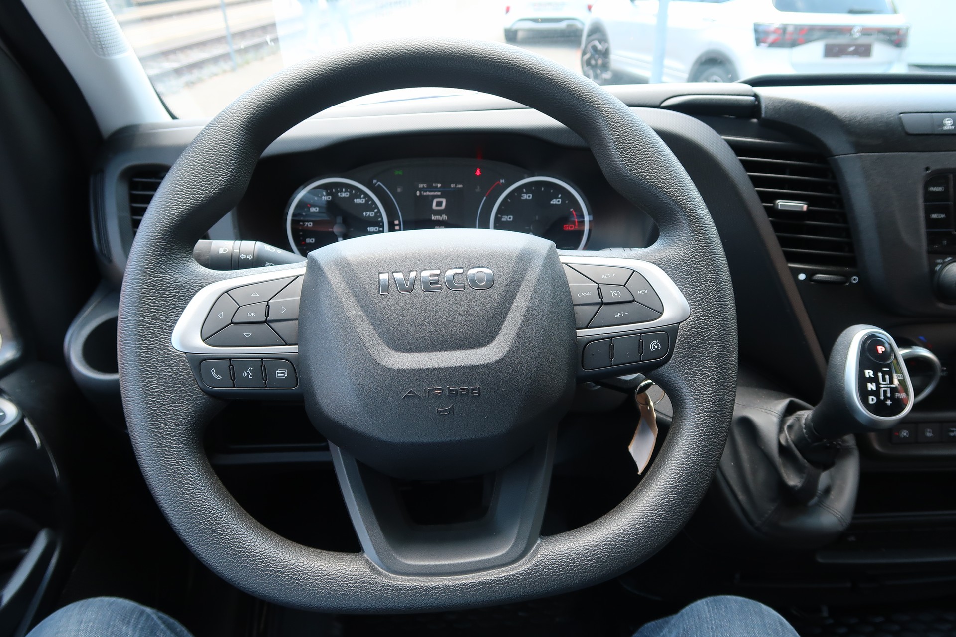 IVECO 35 S 16 A8 D Kasten mit Hebebühne-image-7