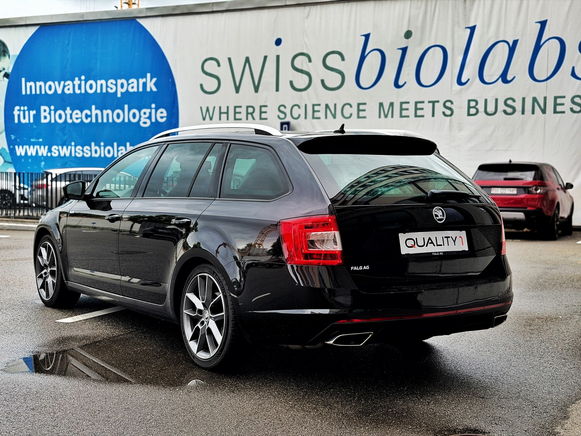 SKODA Octavia Combi 2.0 TDI RS DSG-image-2